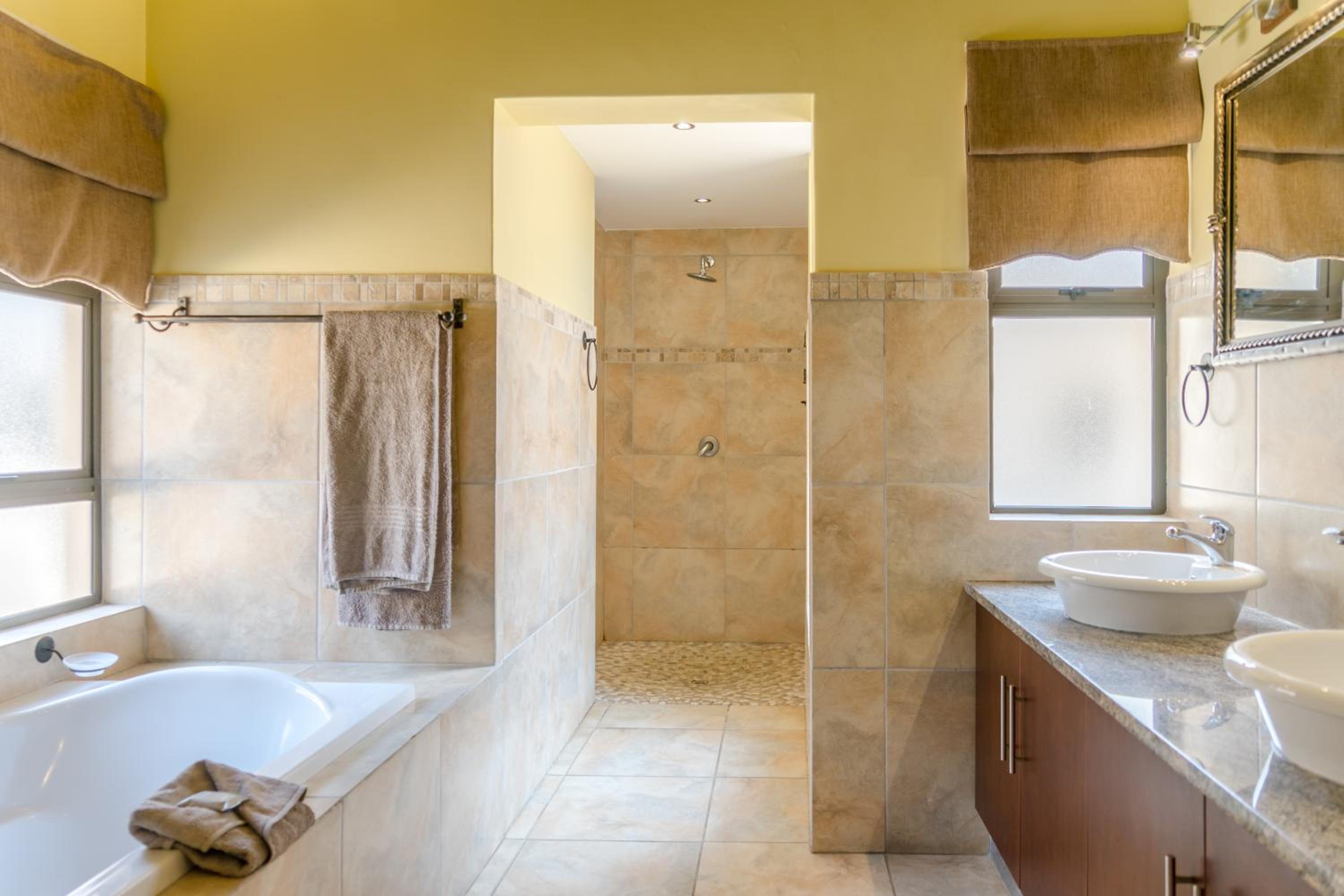 Photo 251