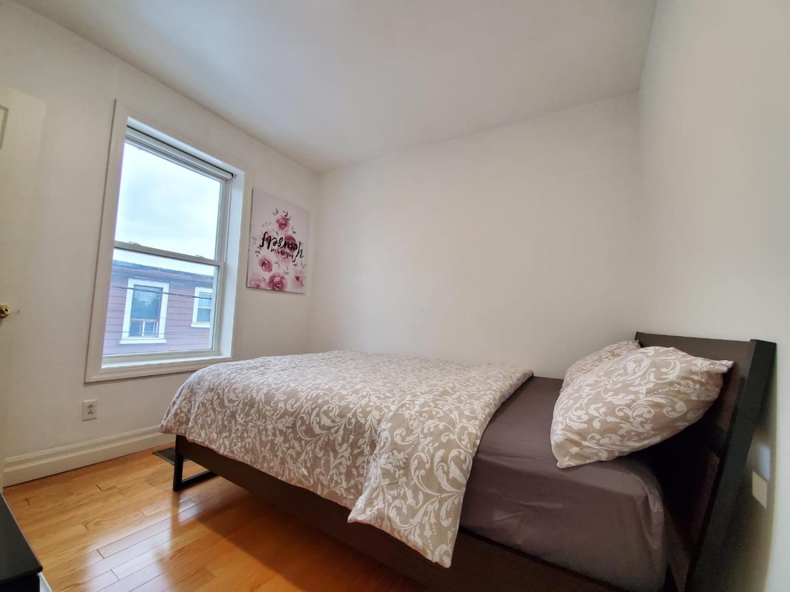 Trinity bellwood suites Downtown Toronto
