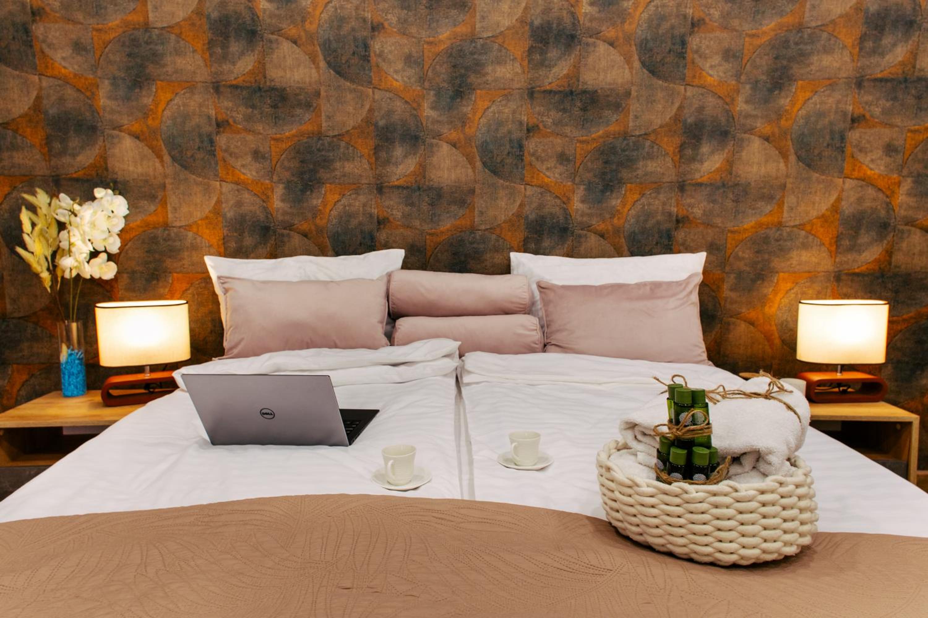 hotelise l Whiskey Apartment