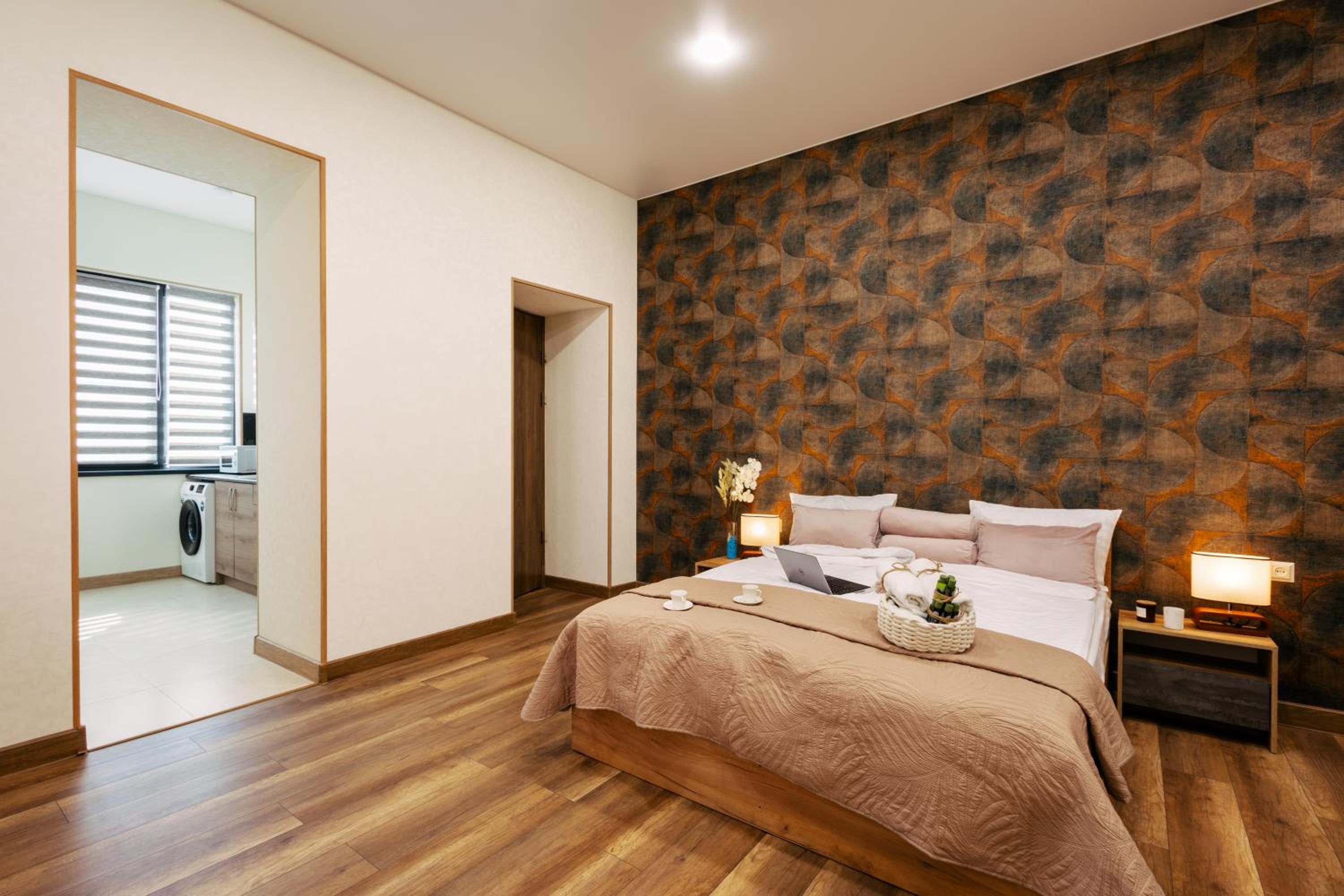 hotelise l Whiskey Apartment