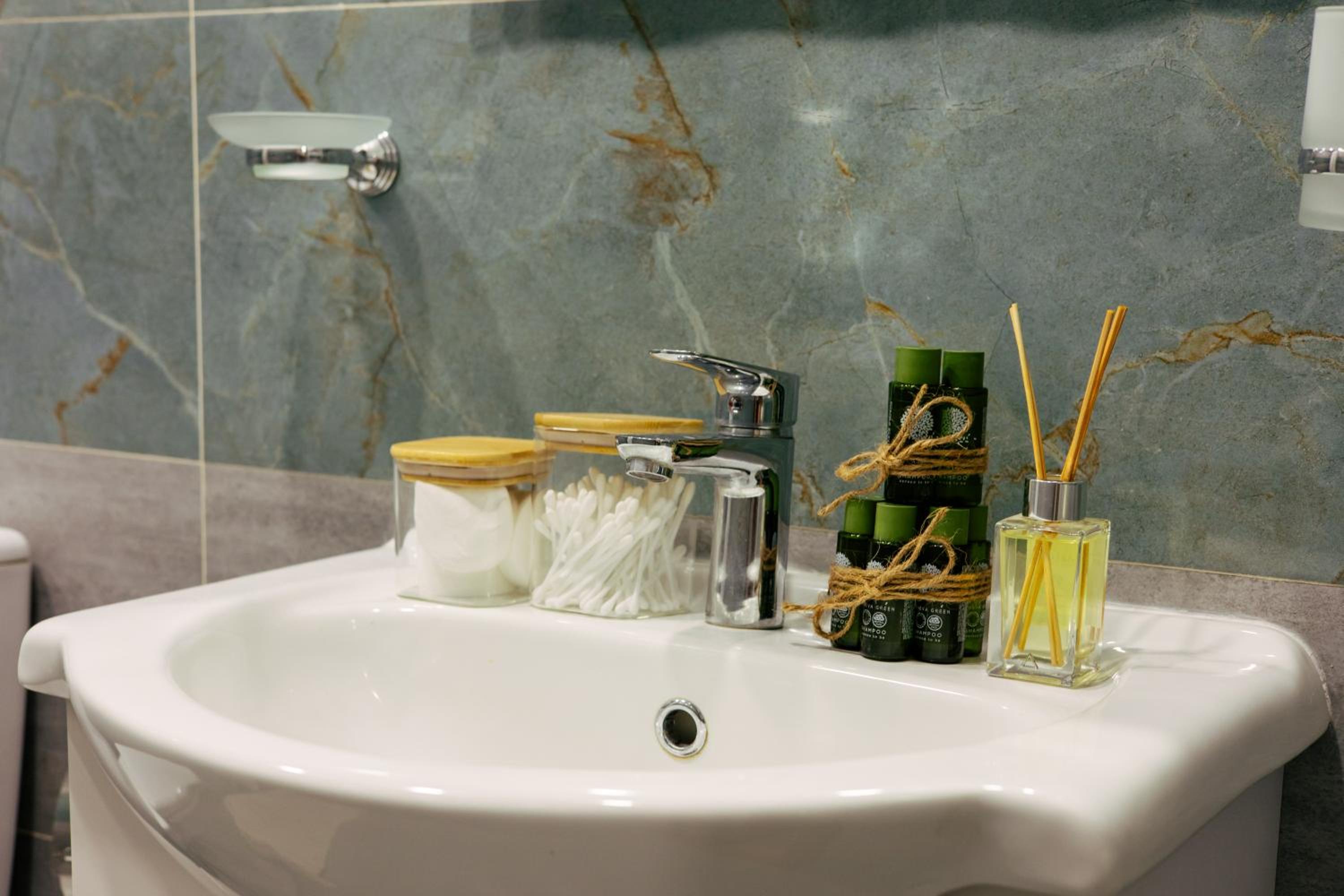 hotelise l Whiskey Apartment