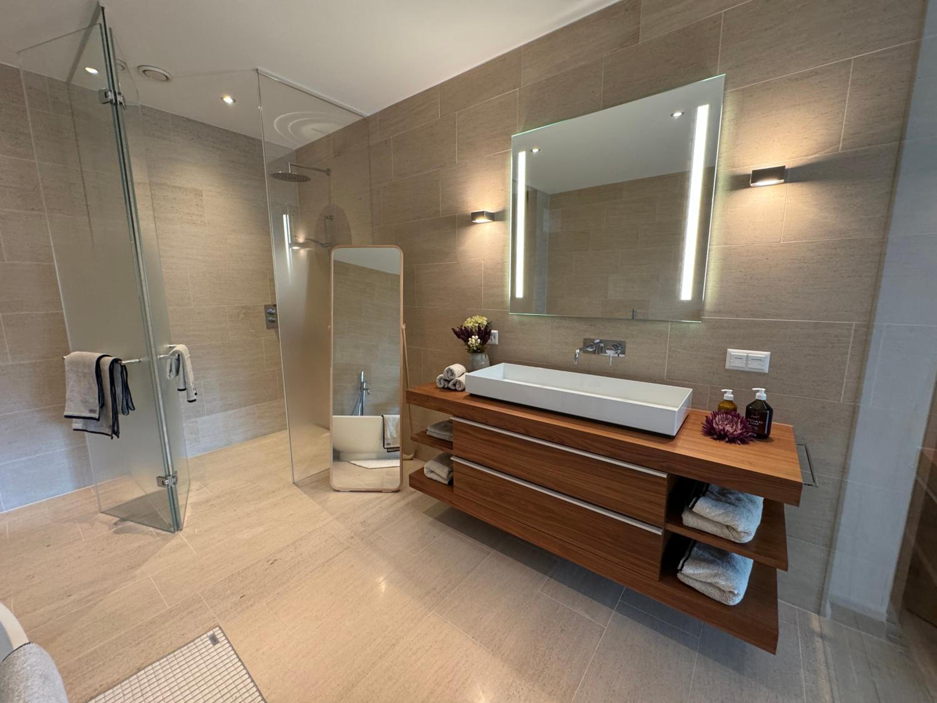 Alpine Luxury Apartment Davos with Spa Access to 5 Star Hotel