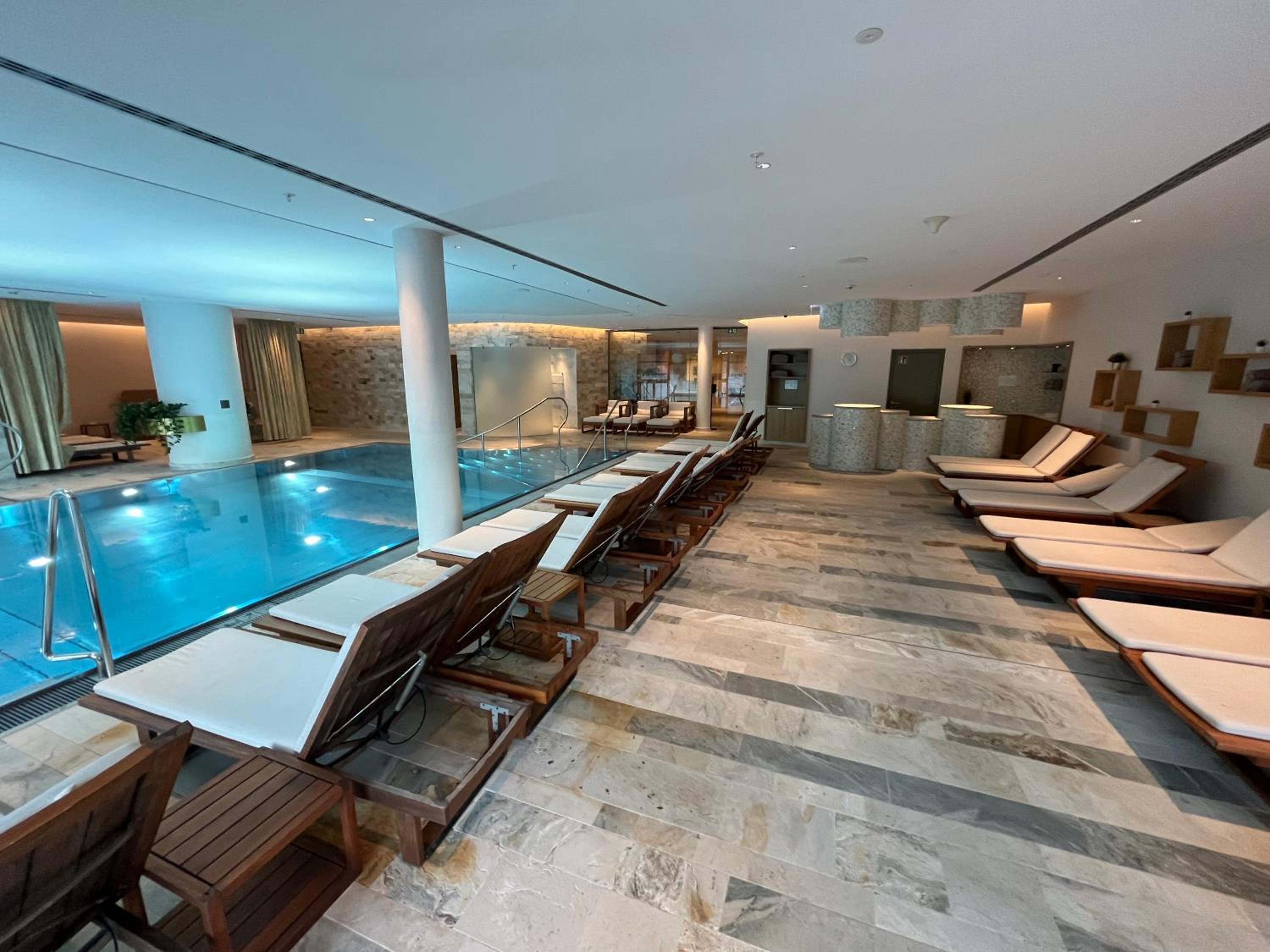 Alpine Luxury Apartment Davos with Spa Access to 5 Star Hotel