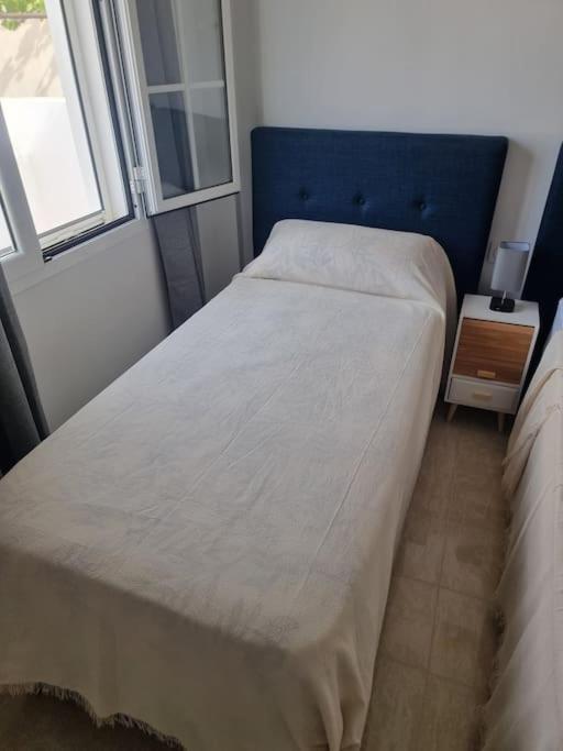 Casa amplia, piscina privada, 4 dormitorios y playa cercana