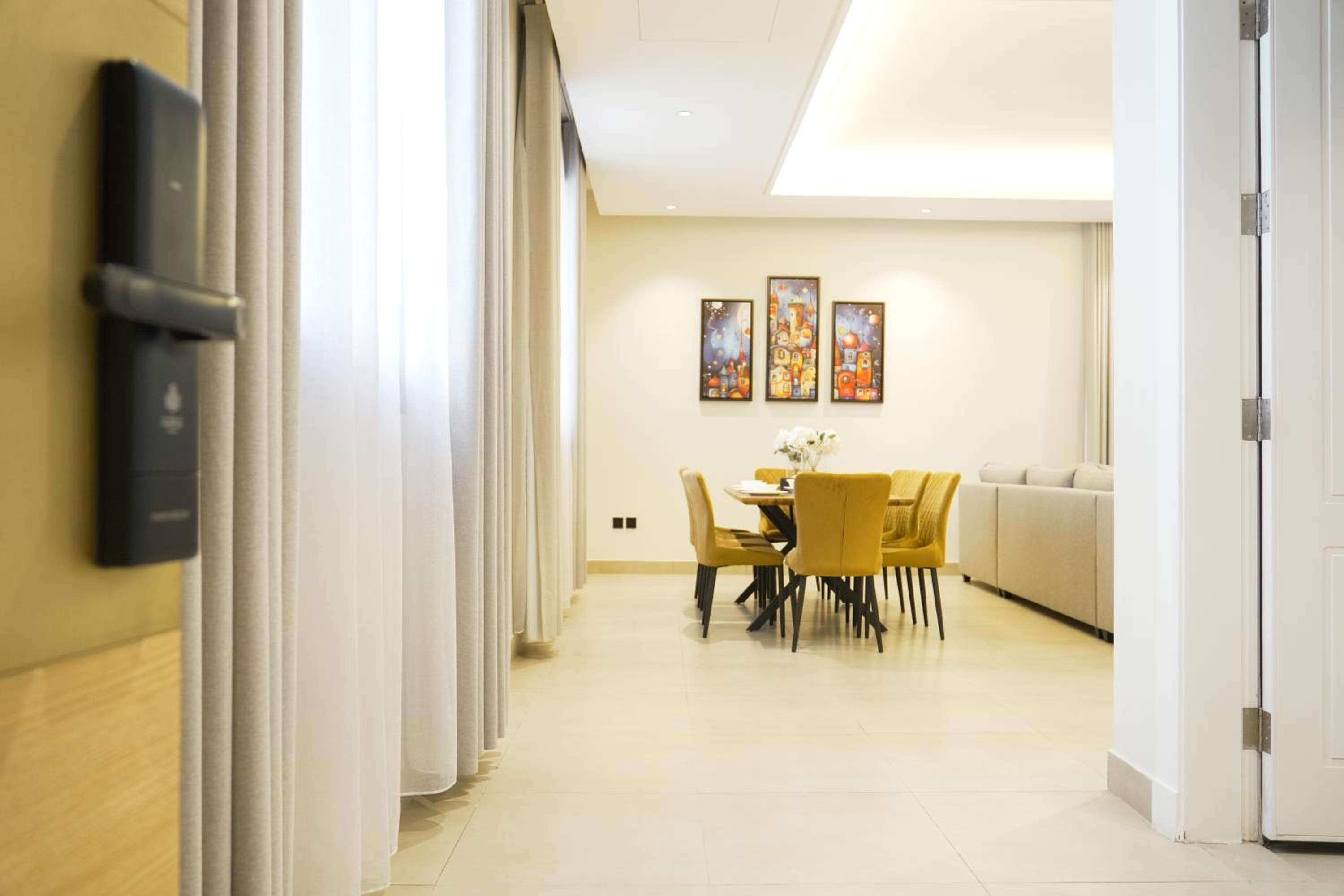 Luxury Apartment in Al Yasmin