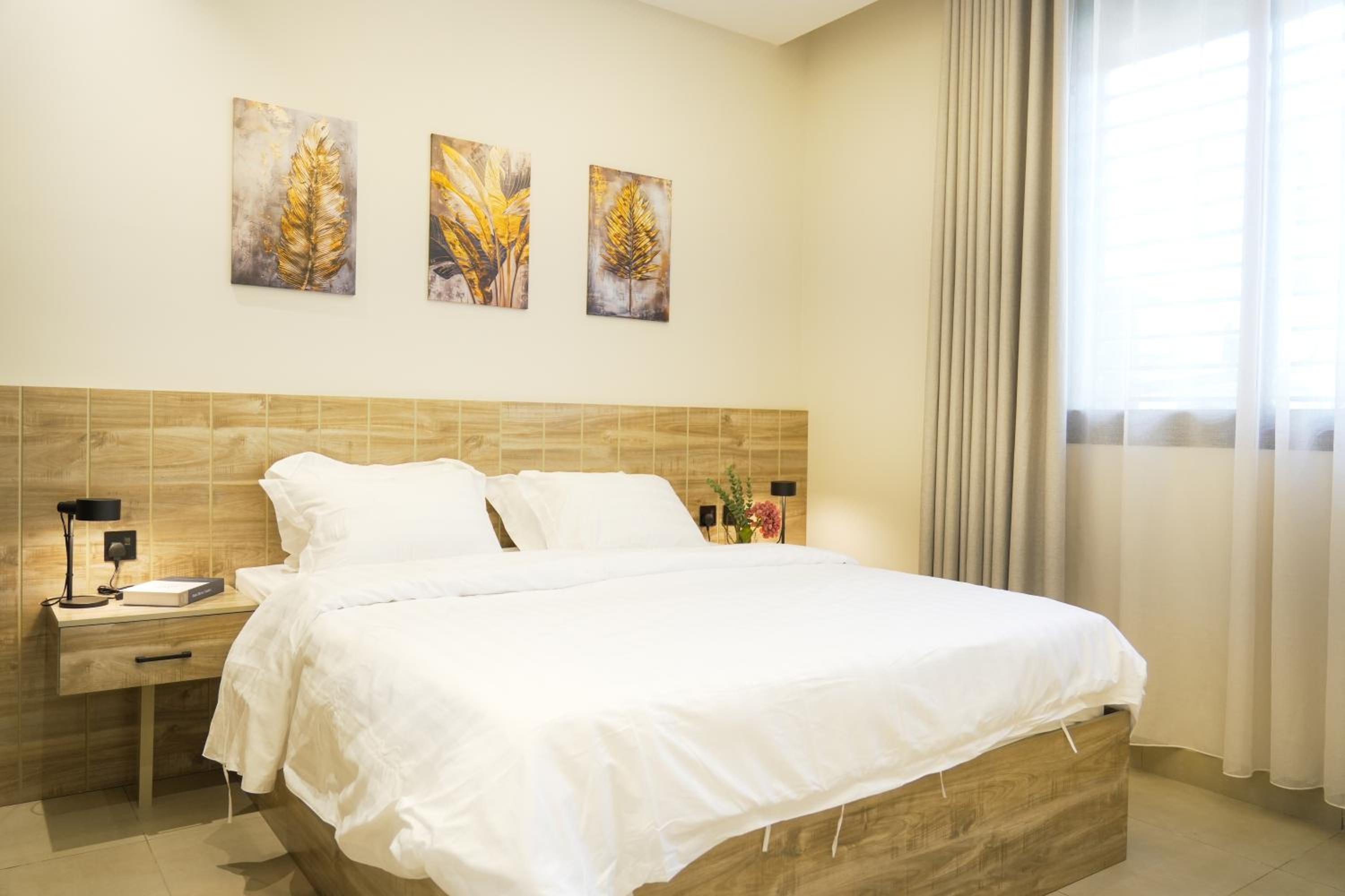 Luxury Apartment in Al Yasmin