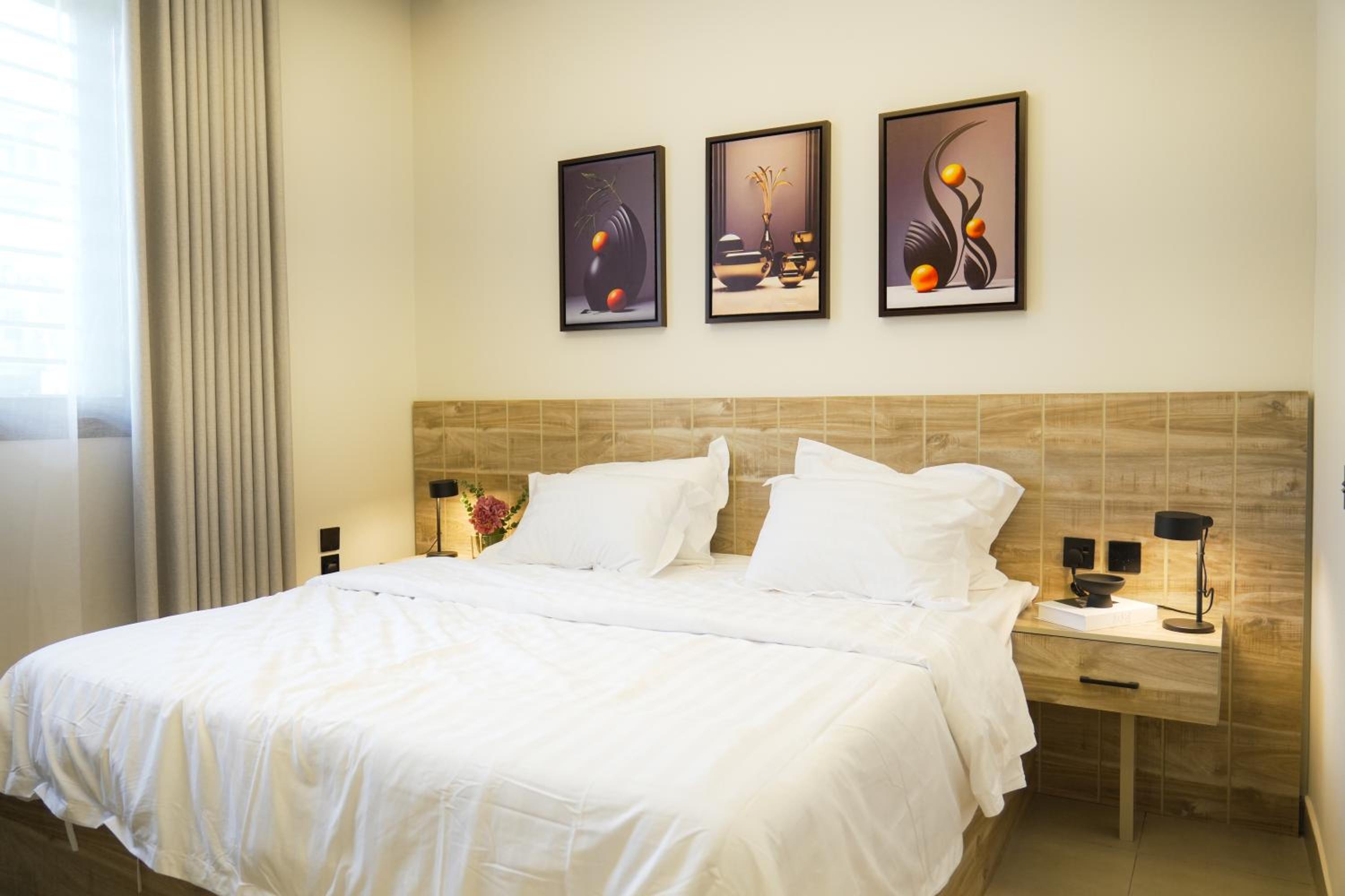 Luxury Apartment in Al Yasmin