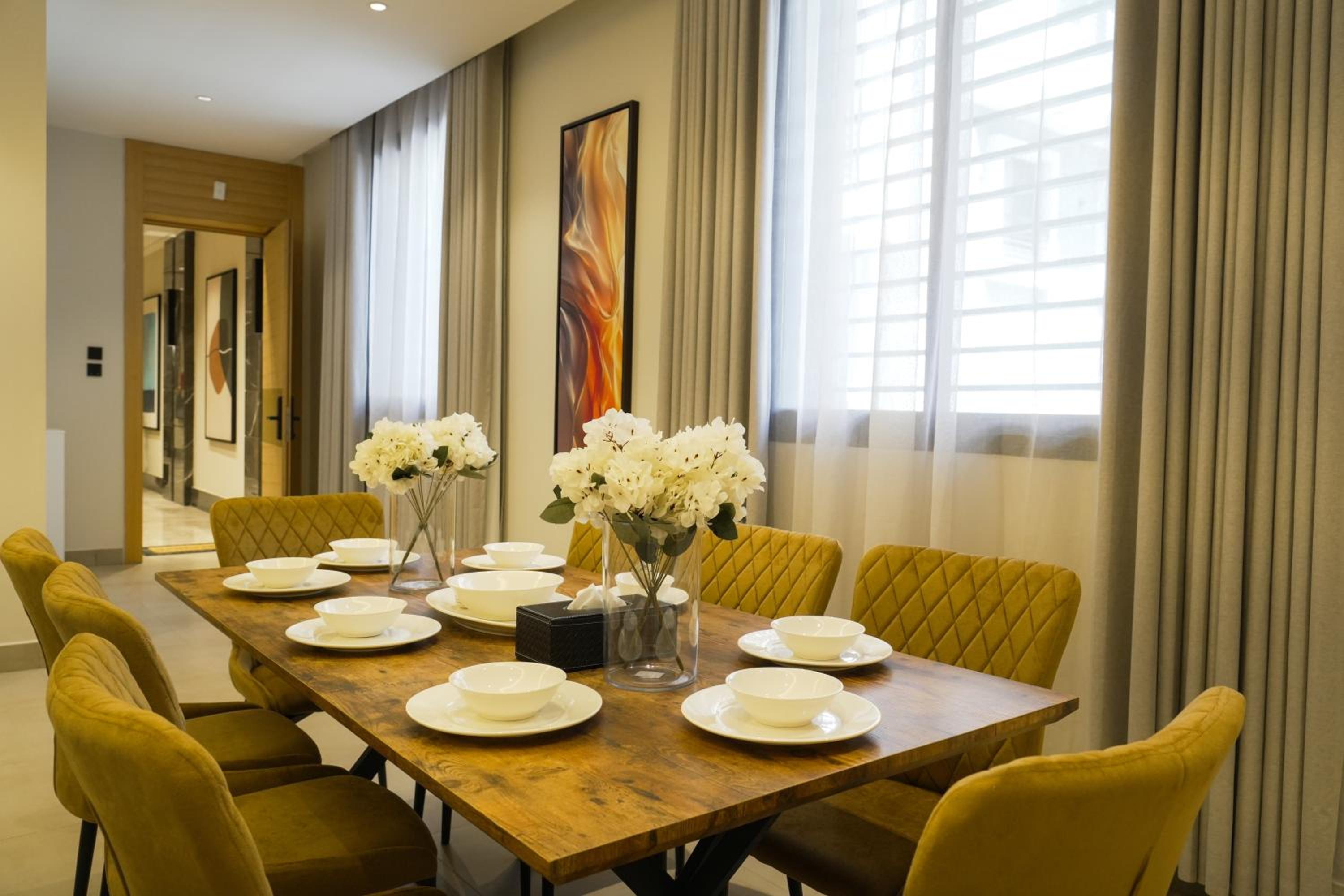 Luxury Apartment in Al Yasmin