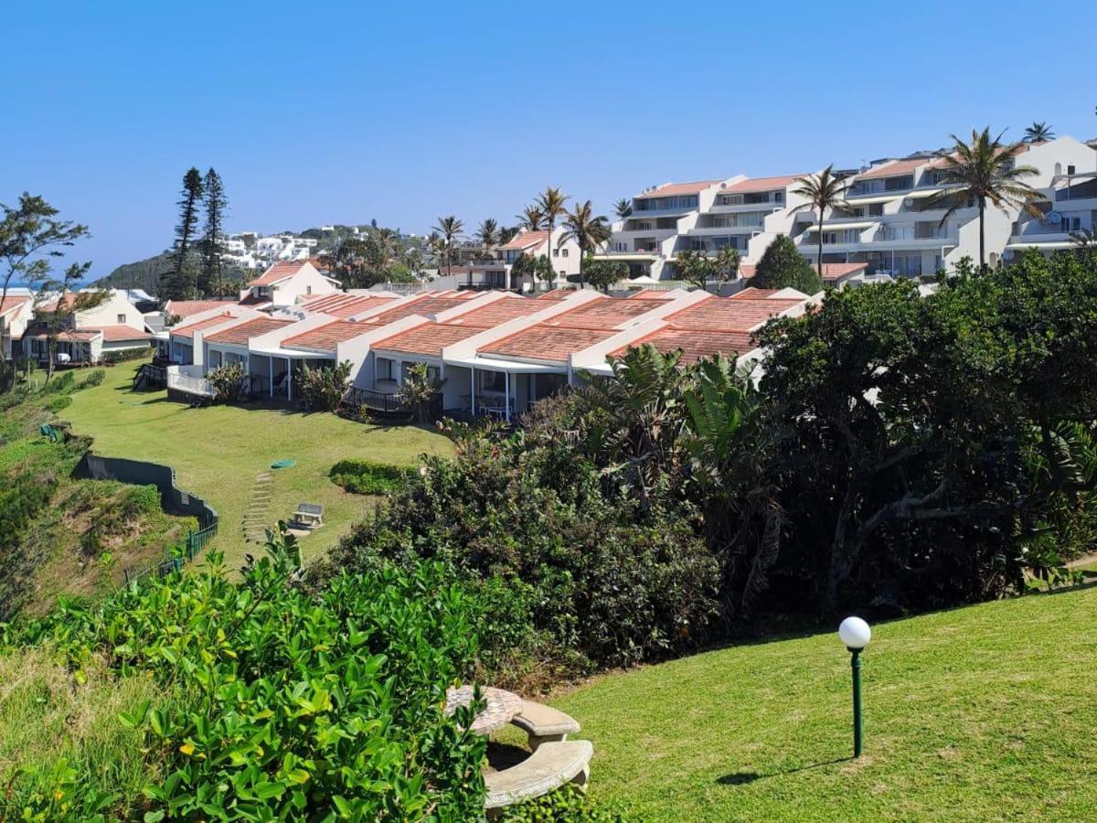 Beachfront Apartment Shakas Rock - Martinique, Pool, Ocean Views
