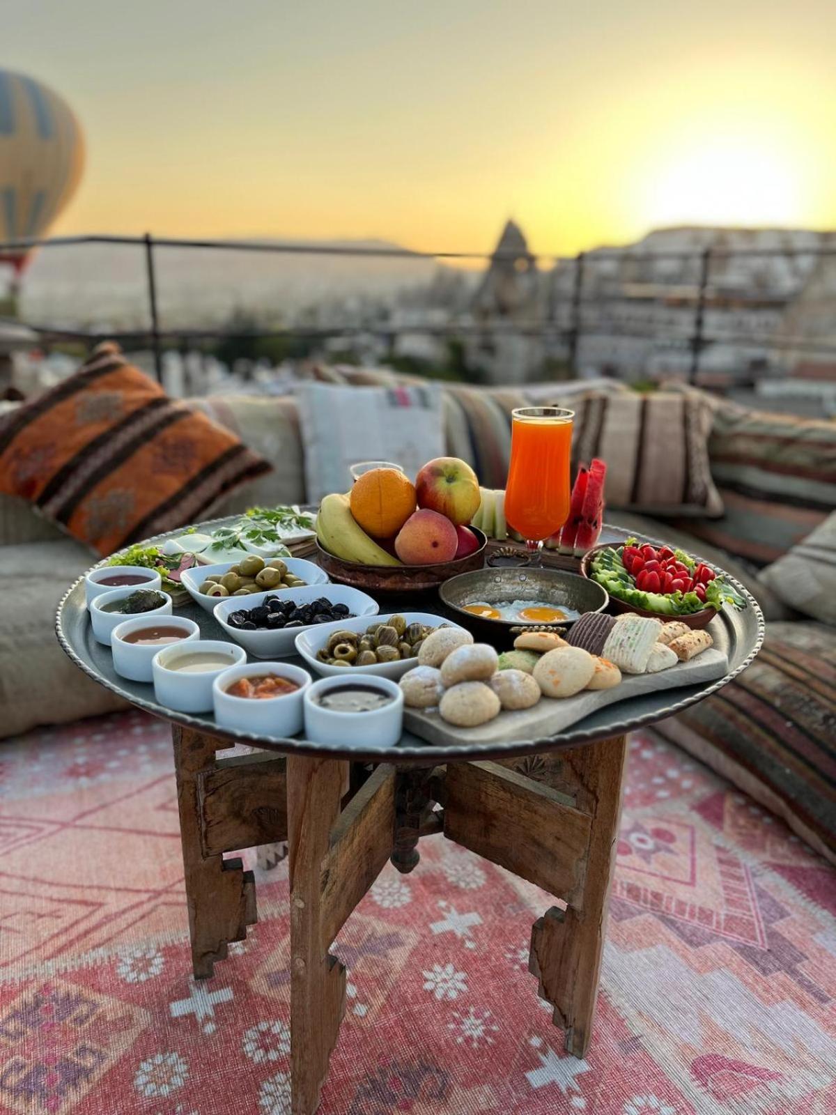 Caftan Cave Suites - Image 39