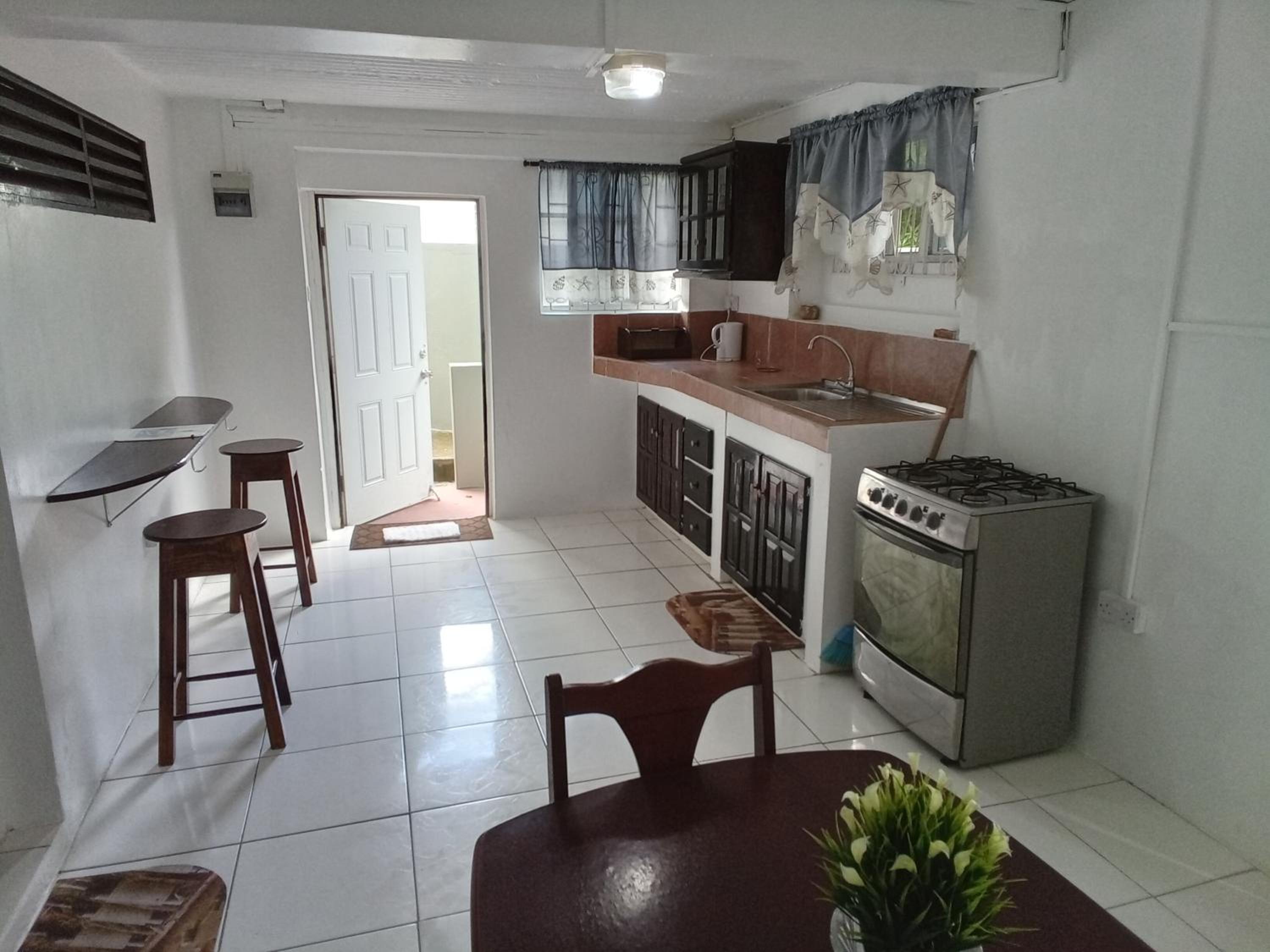 LADVILLE Apt 1 view 5