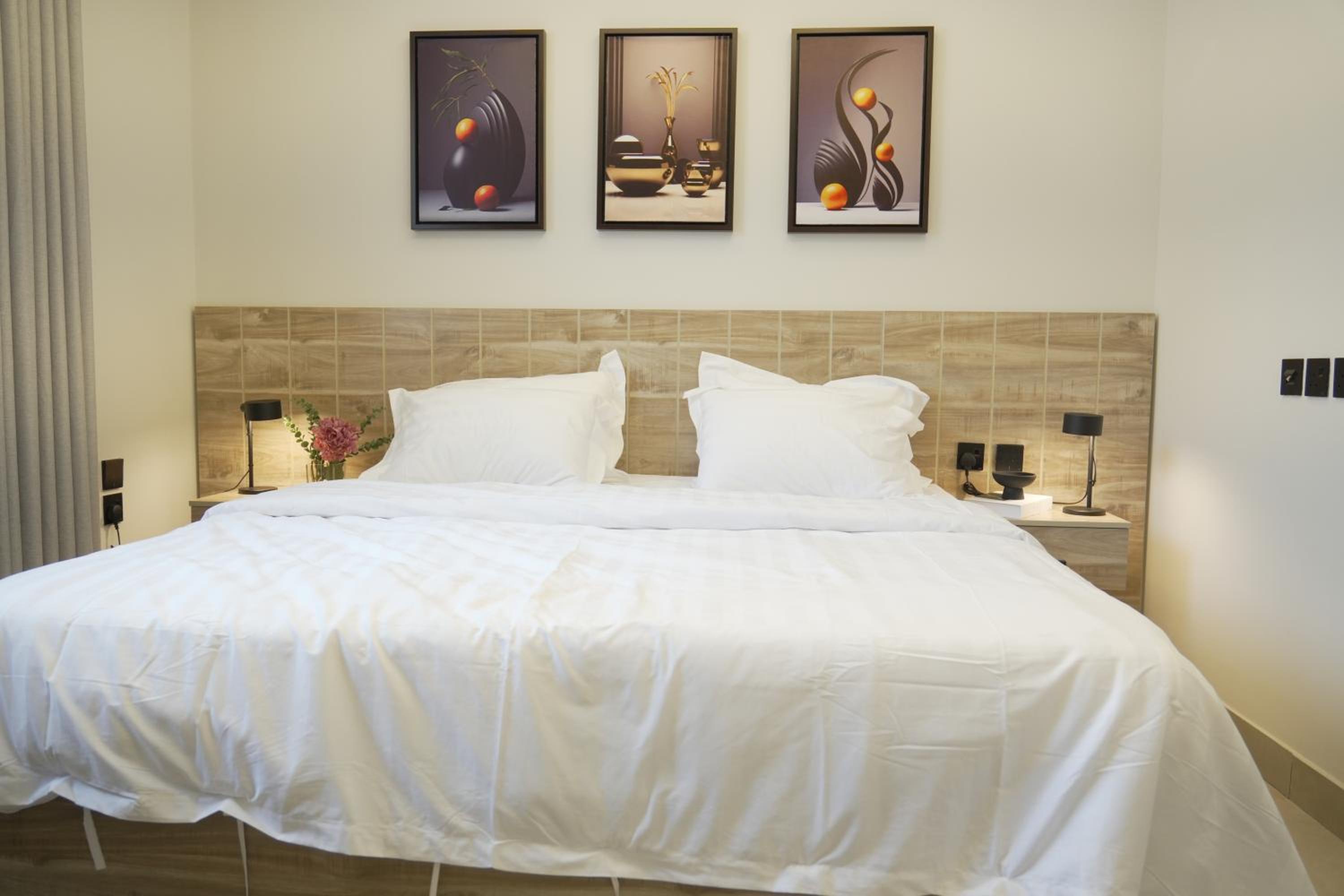 Luxury Apartment in Al Yasmin