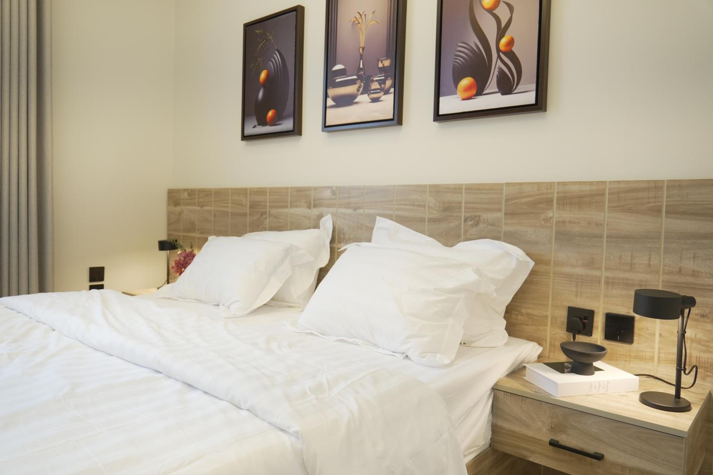 Luxury Apartment in Al Yasmin