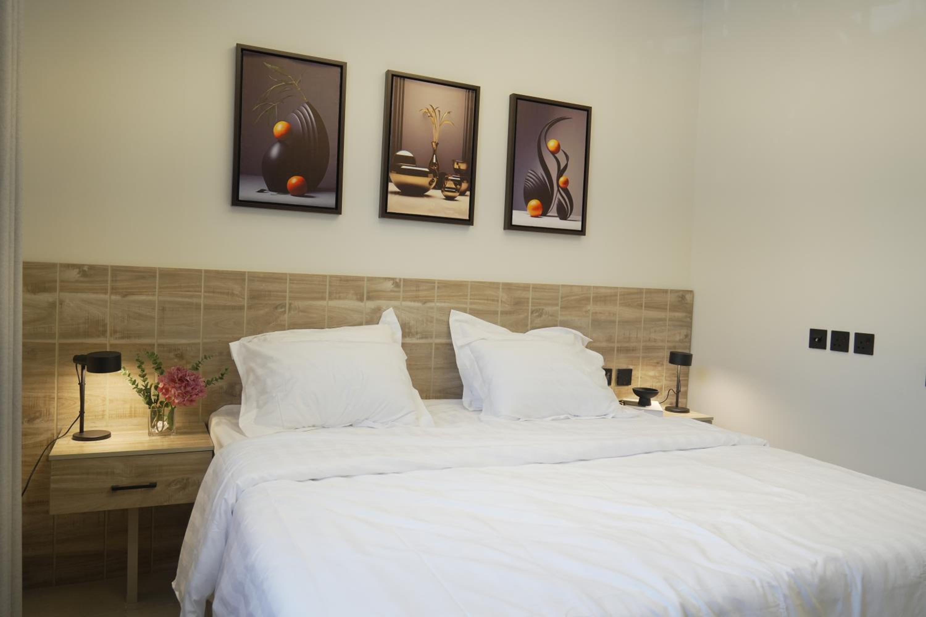 Luxury Apartment in Al Yasmin