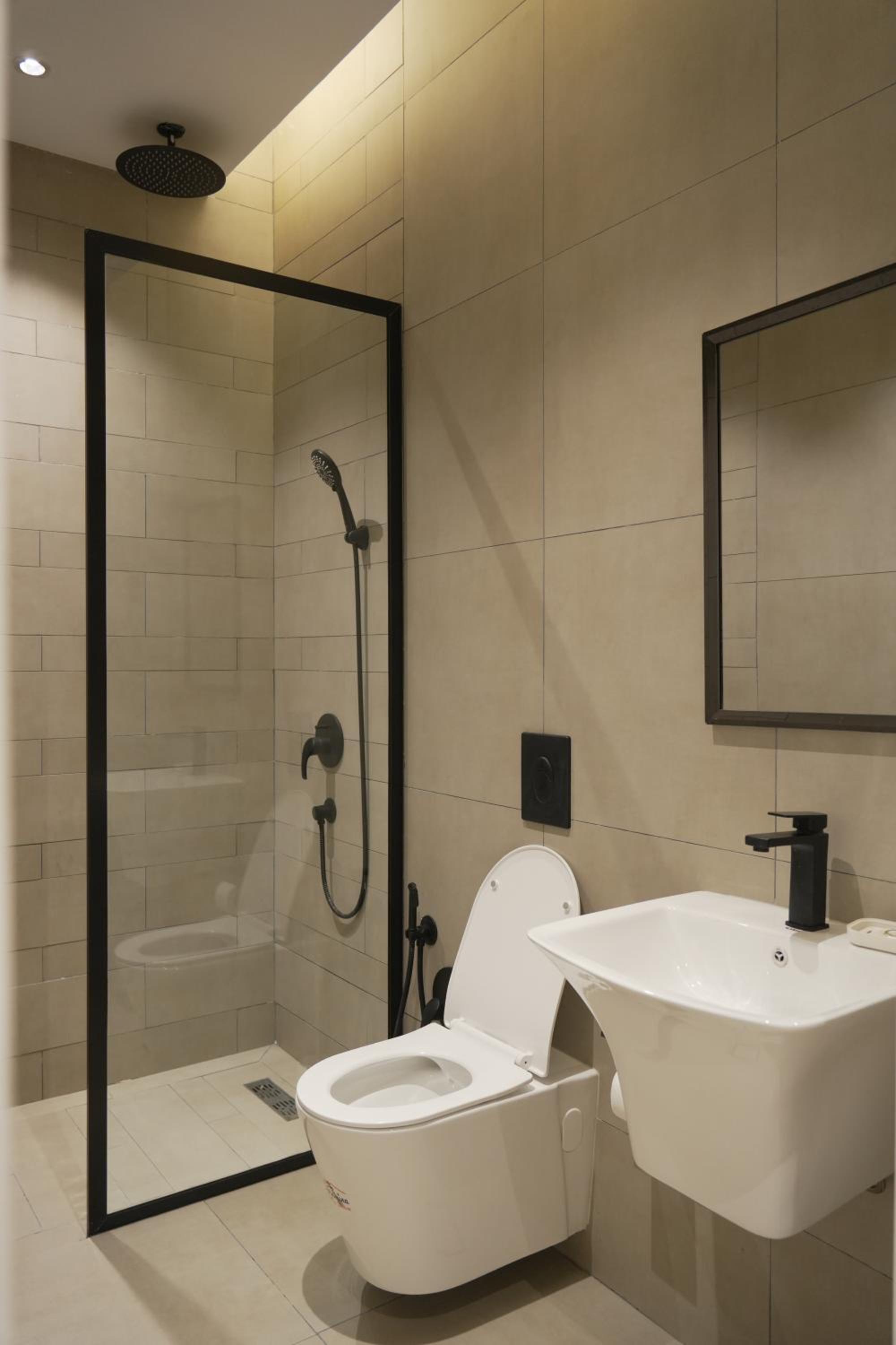 Luxury Apartment in Al Yasmin