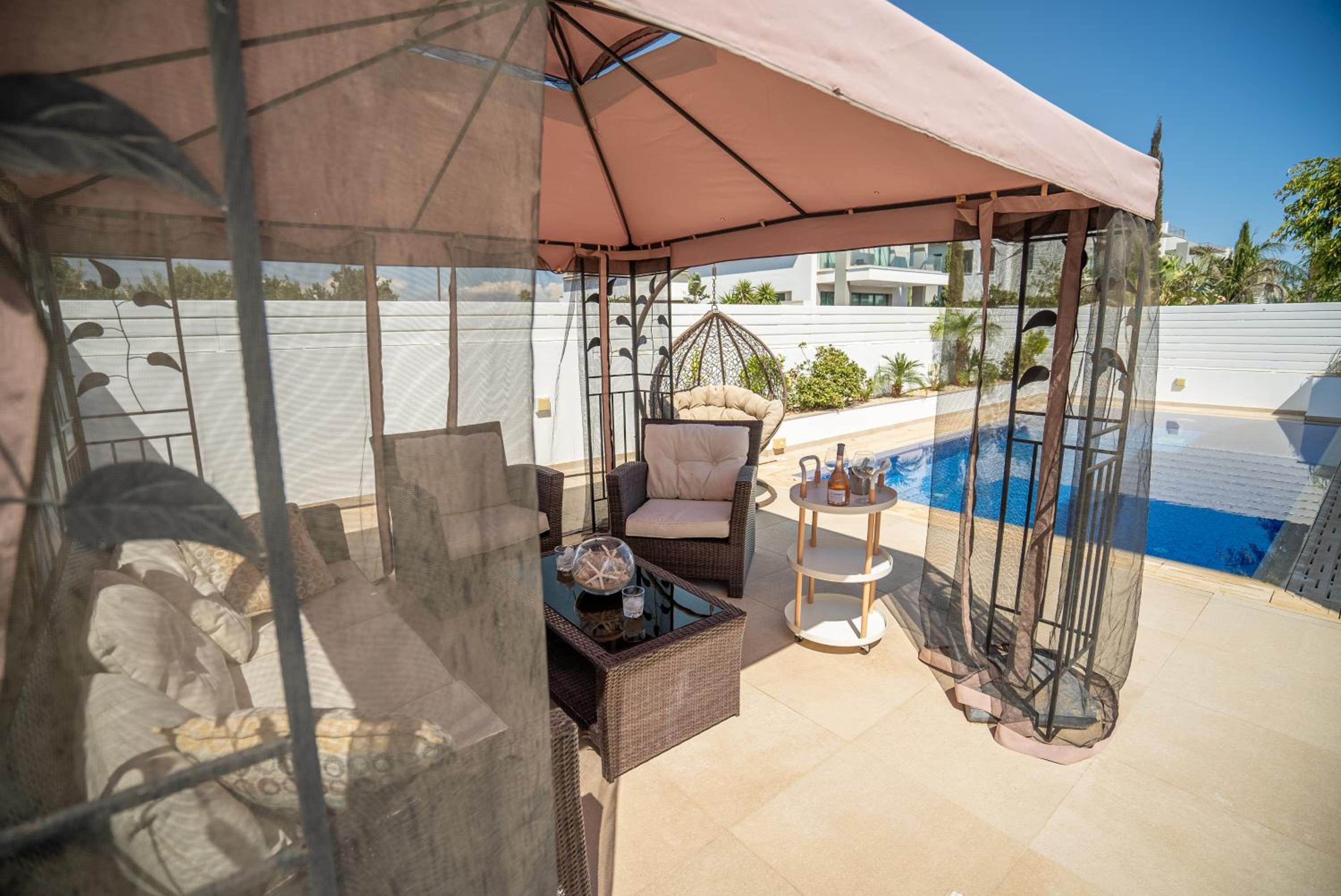 Hubstay - Blue Harmony Villa in Protaras - 5 min Walk to the Beach