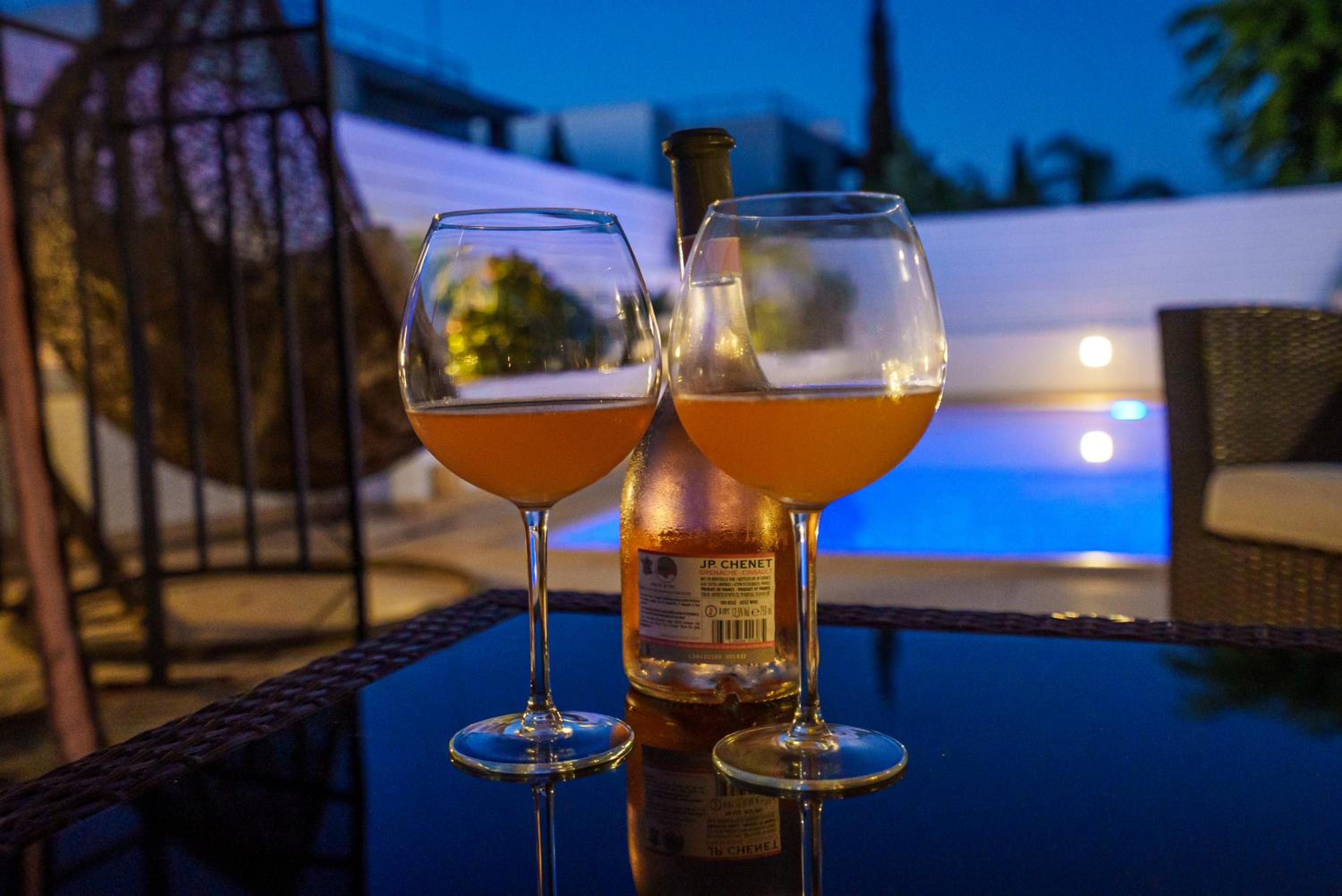 Hubstay - Blue Harmony Villa in Protaras - 5 min Walk to the Beach
