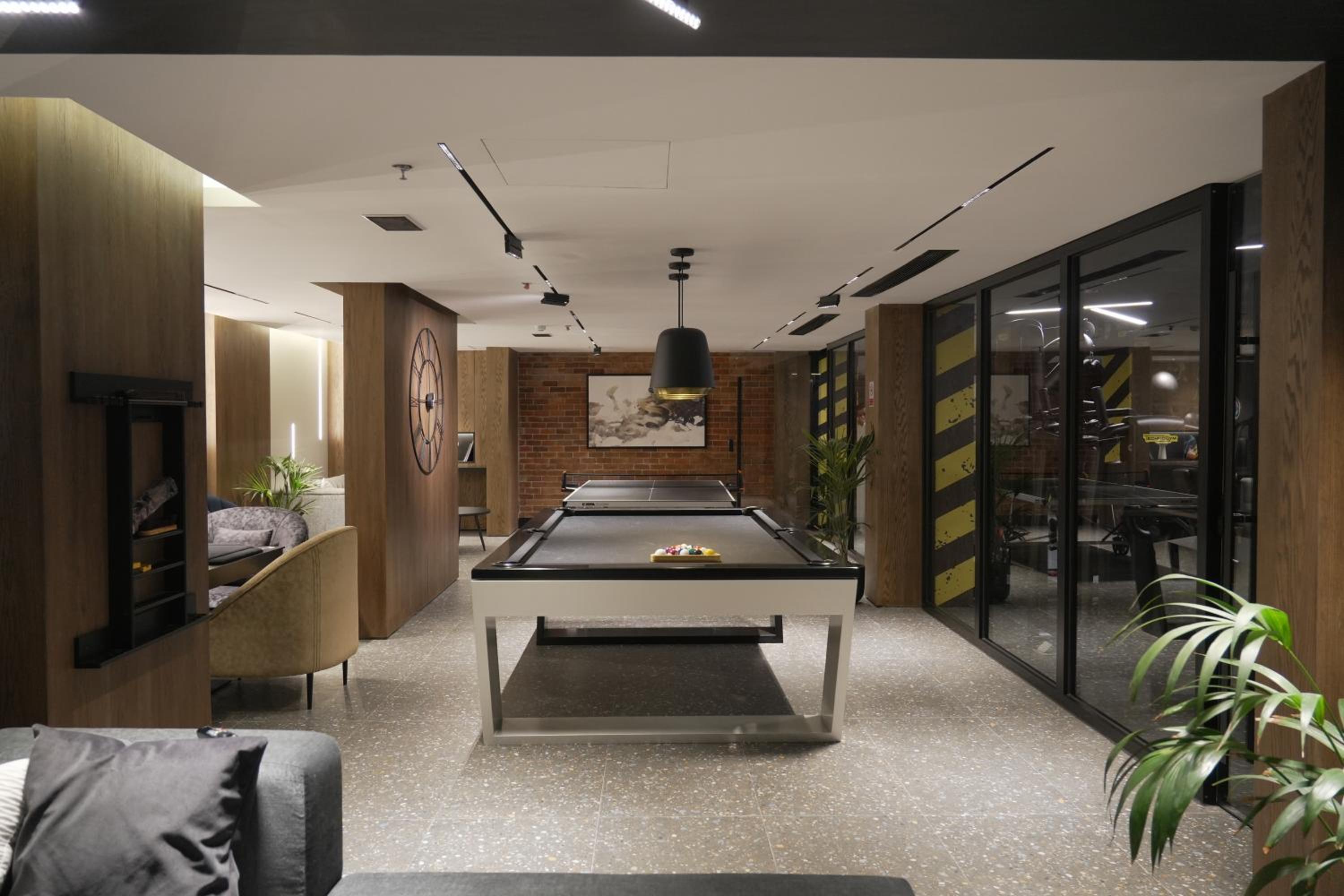 Luxury Apartment in Al Yasmin
