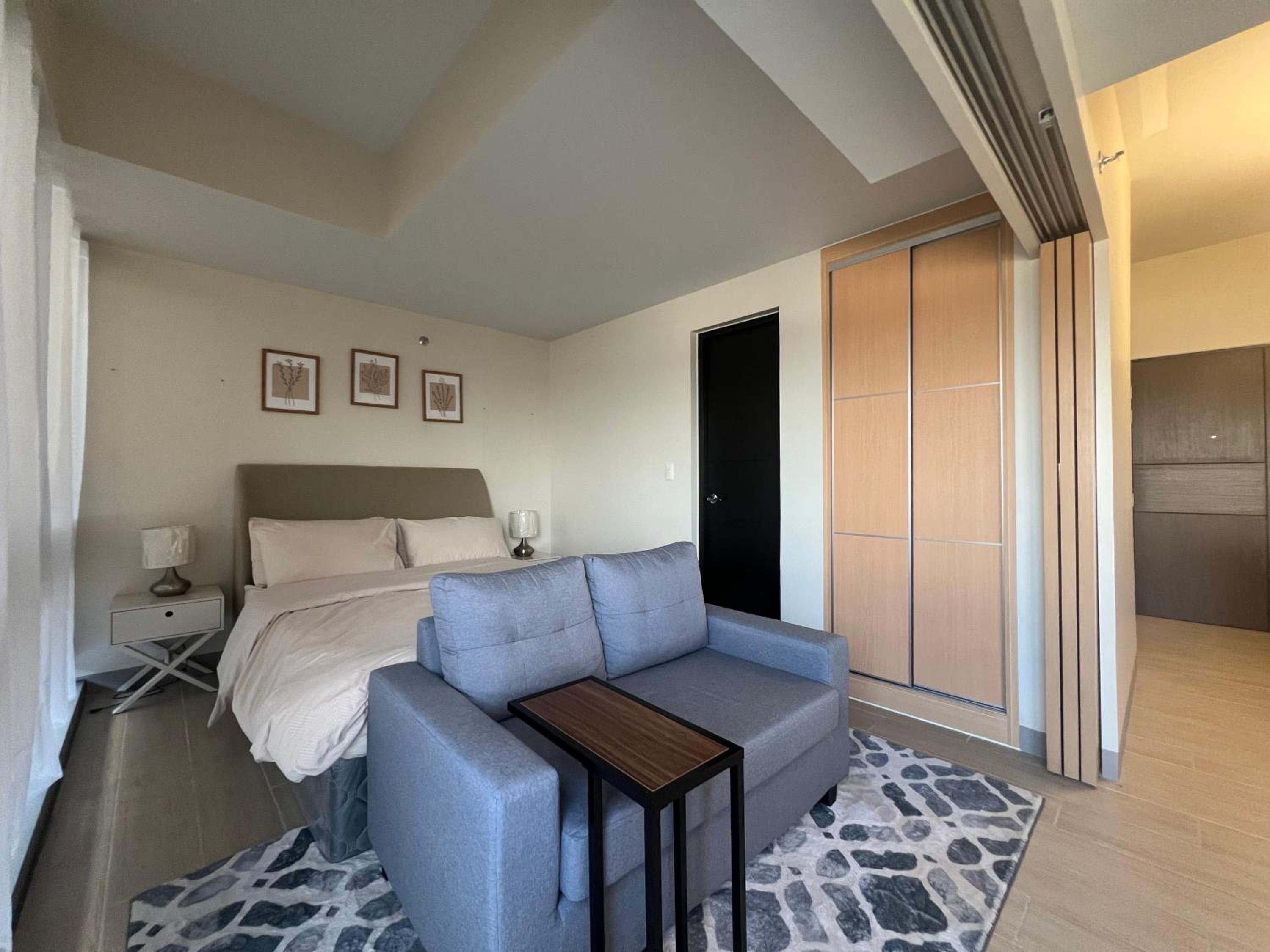 Eastwood Global Plaza Luxury Residences