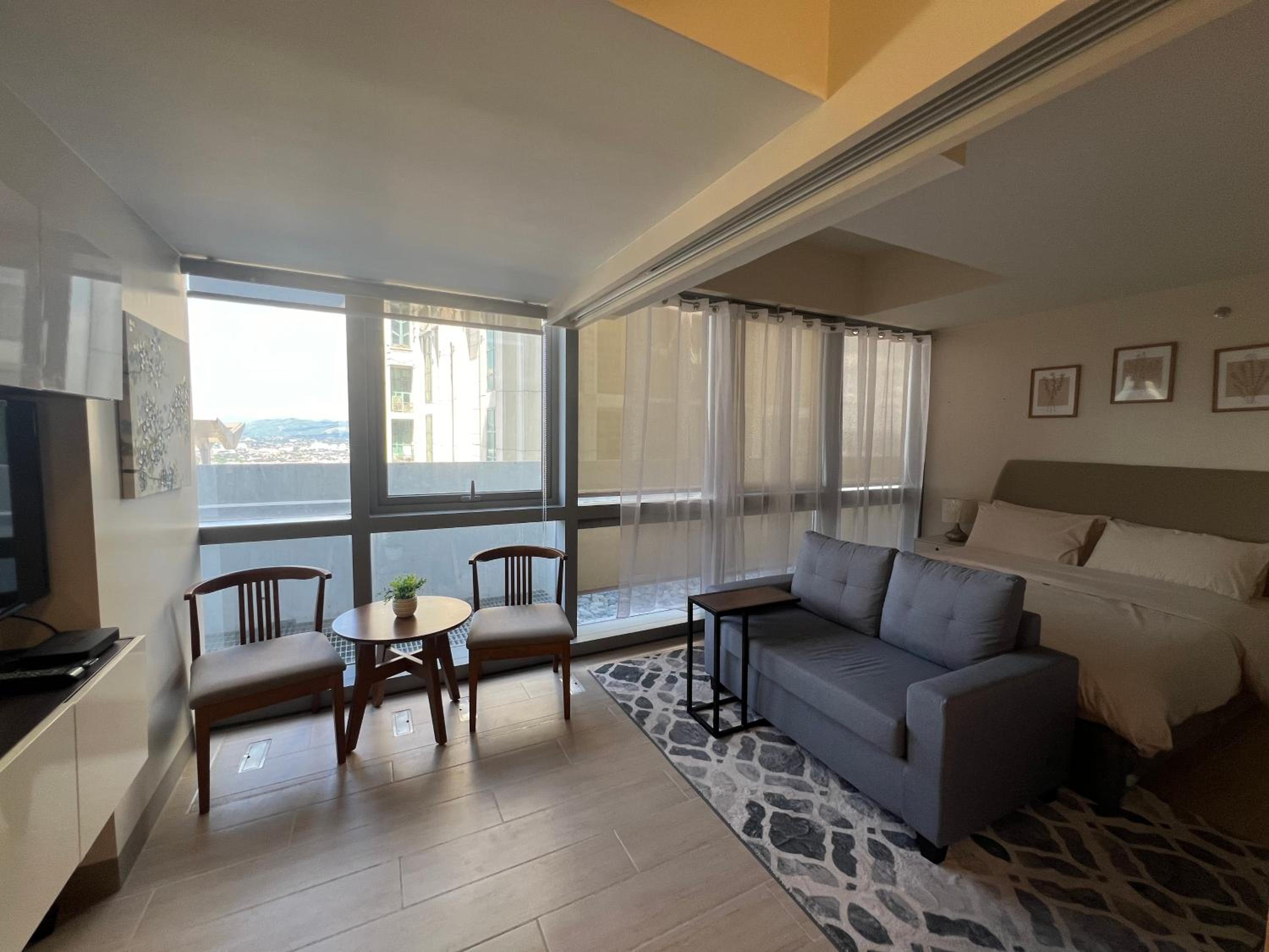 Eastwood Global Plaza Luxury Residences