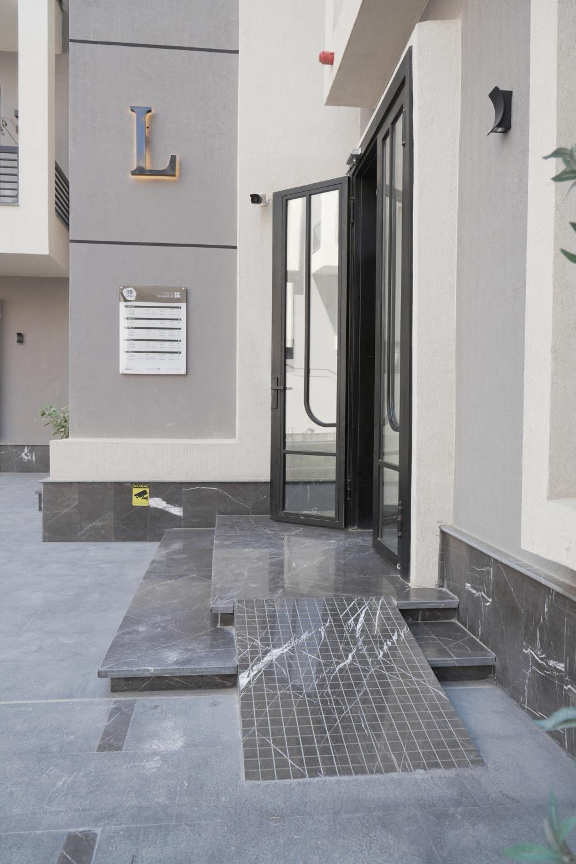 Luxury Apartment in Al Yasmin