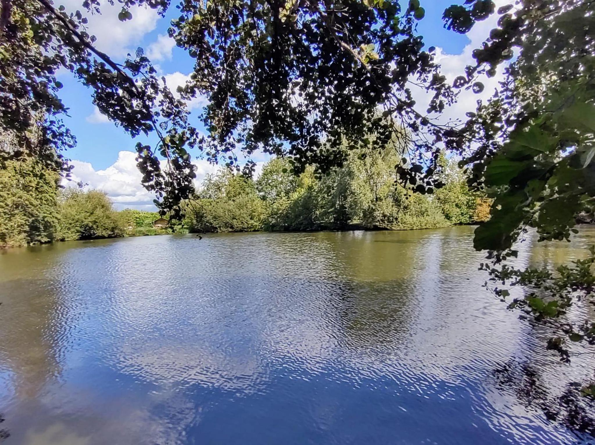 Huisje aan het water