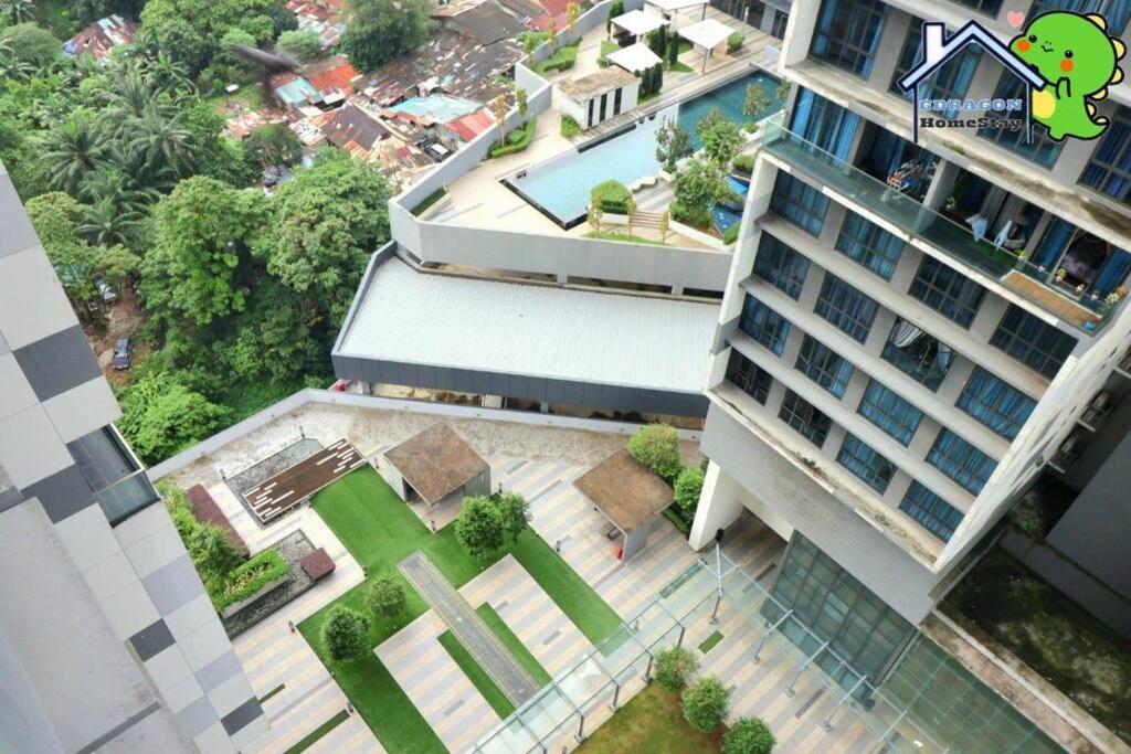 Setia Sky88 2BR balcony pool view by Gdragon Homestay