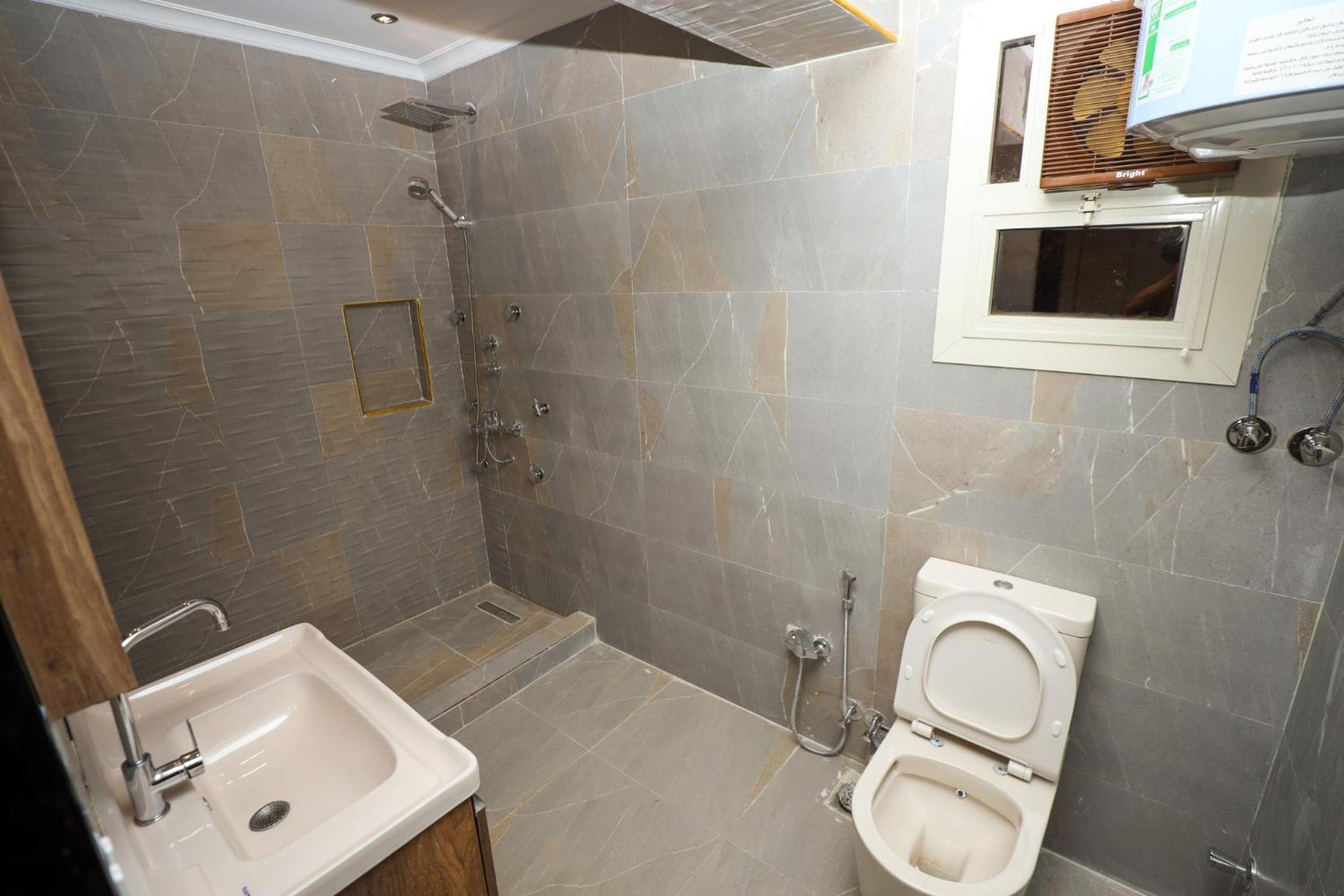 EGM-B-201 3Beedroom apartment with nile view