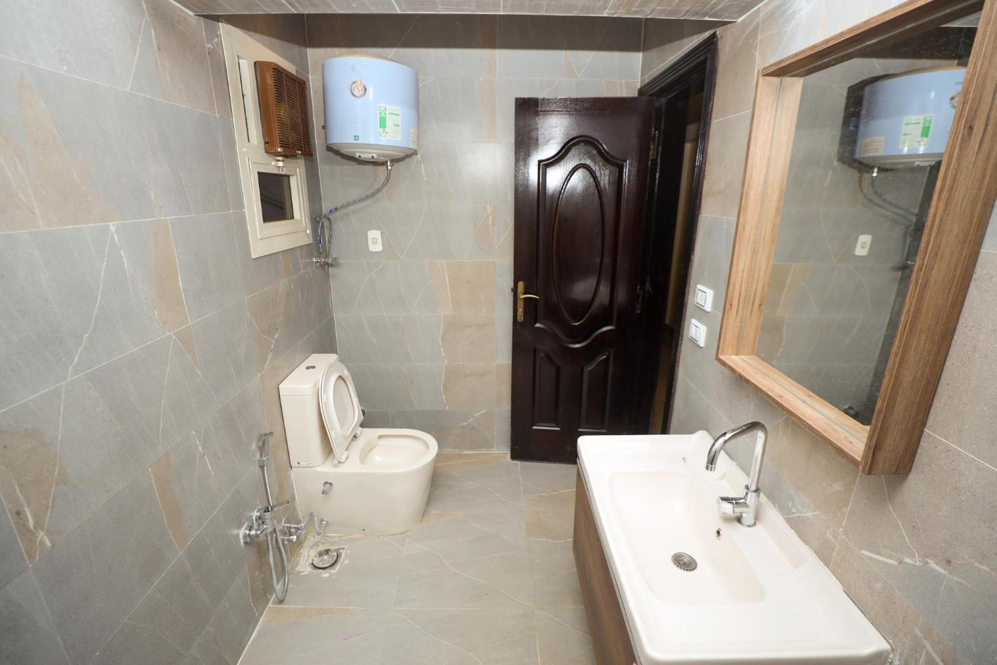 EGM-B-201 3Beedroom apartment with nile view