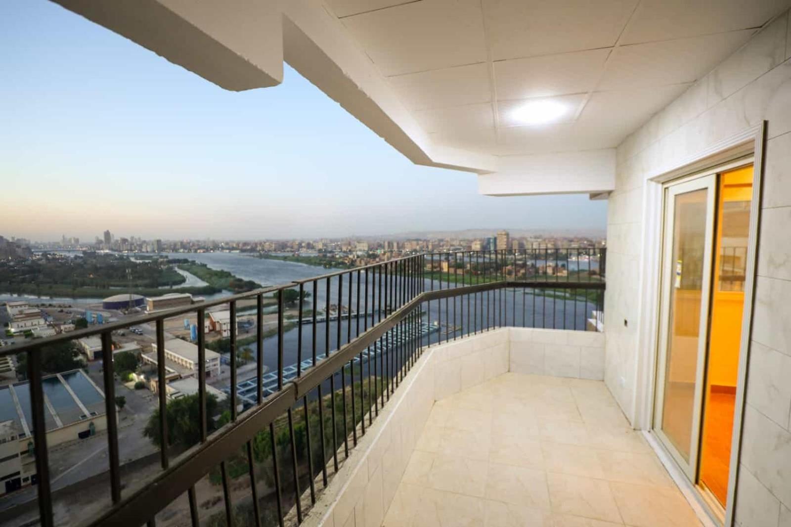 EGM-B-201 3Beedroom apartment with nile view