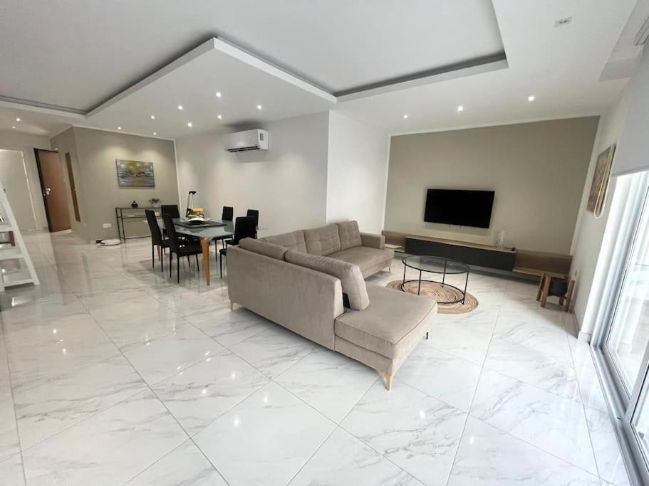 Mellieha Spacious Apt back Terrace Prime Location view 4
