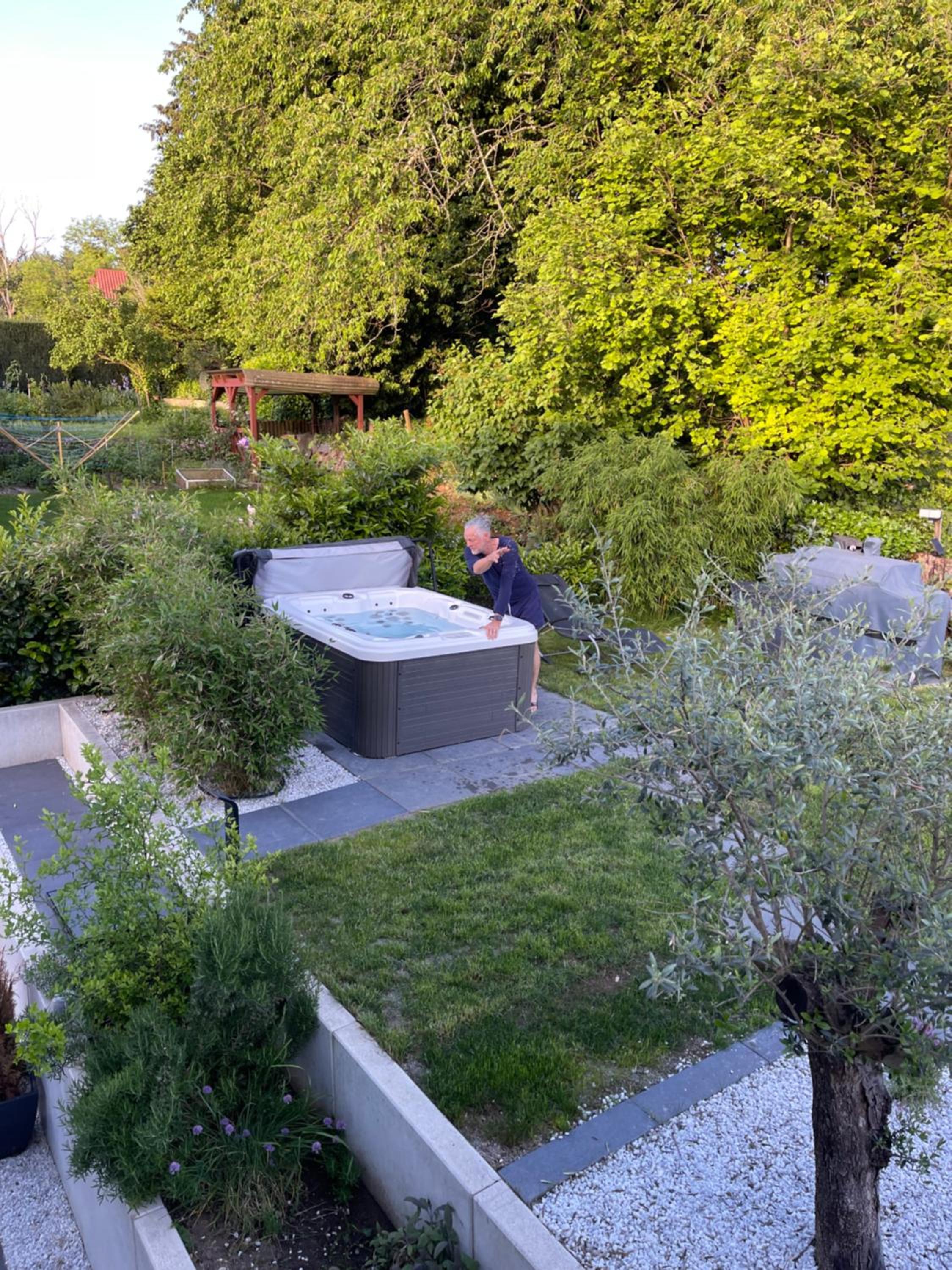 OLIVE - Ruhe & Entspannung in 2-Zi-Fewo mit Garten-Whirlpool, Terrasse & Hund willkommen by FerienWohnenAmSee
