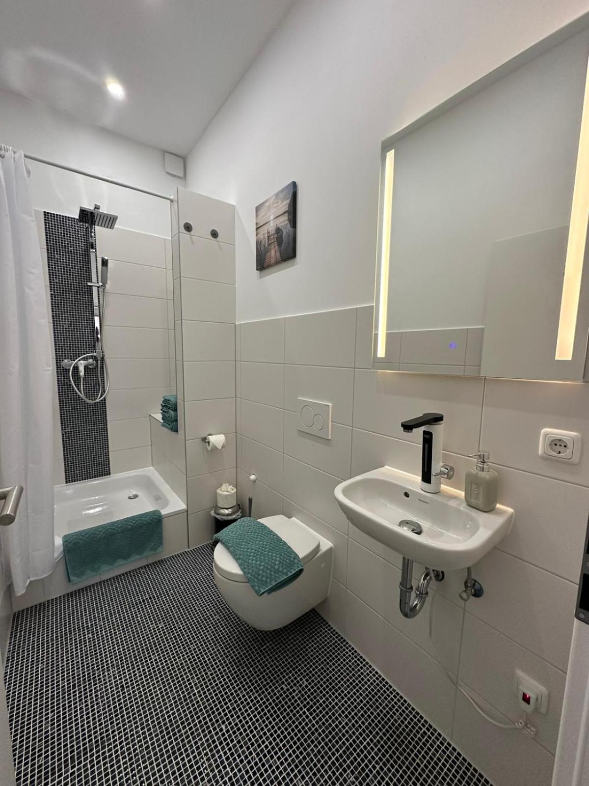 Gästehaus Bützfleth, Rad-Hotel, Arbeit & Privat, Bed & Breakfast, Mitten am Elb-Rad-Wanderweg