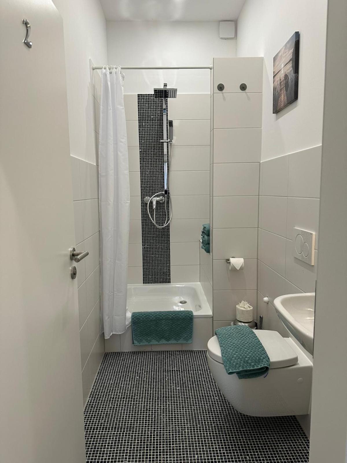 Gästehaus Bützfleth, Rad-Hotel, Arbeit & Privat, Bed & Breakfast, Mitten am Elb-Rad-Wanderweg