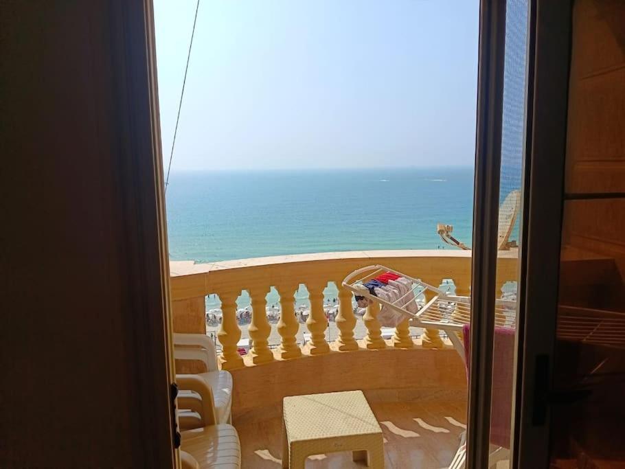 luxury flat on blue meka beach view 4