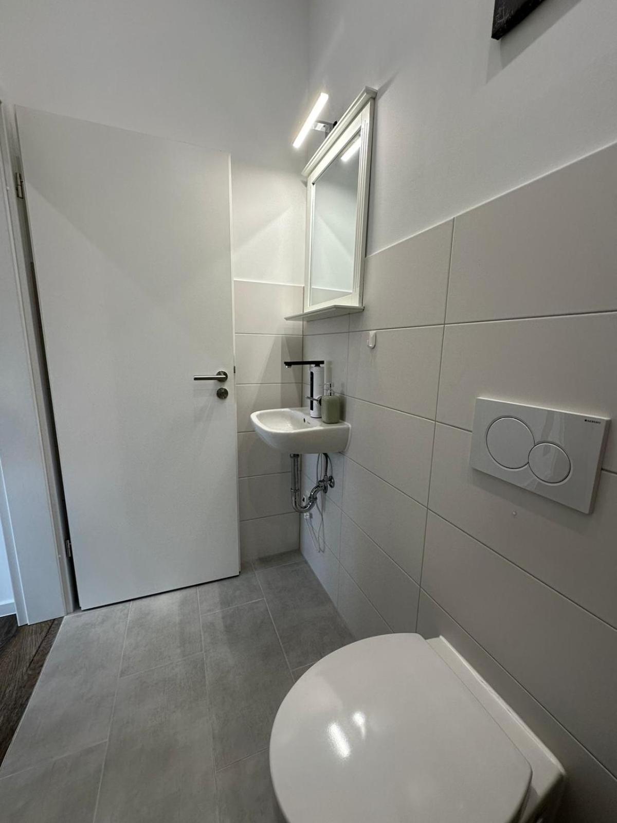 Gästehaus Bützfleth, Rad-Hotel, Arbeit & Privat, Bed & Breakfast, Mitten am Elb-Rad-Wanderweg