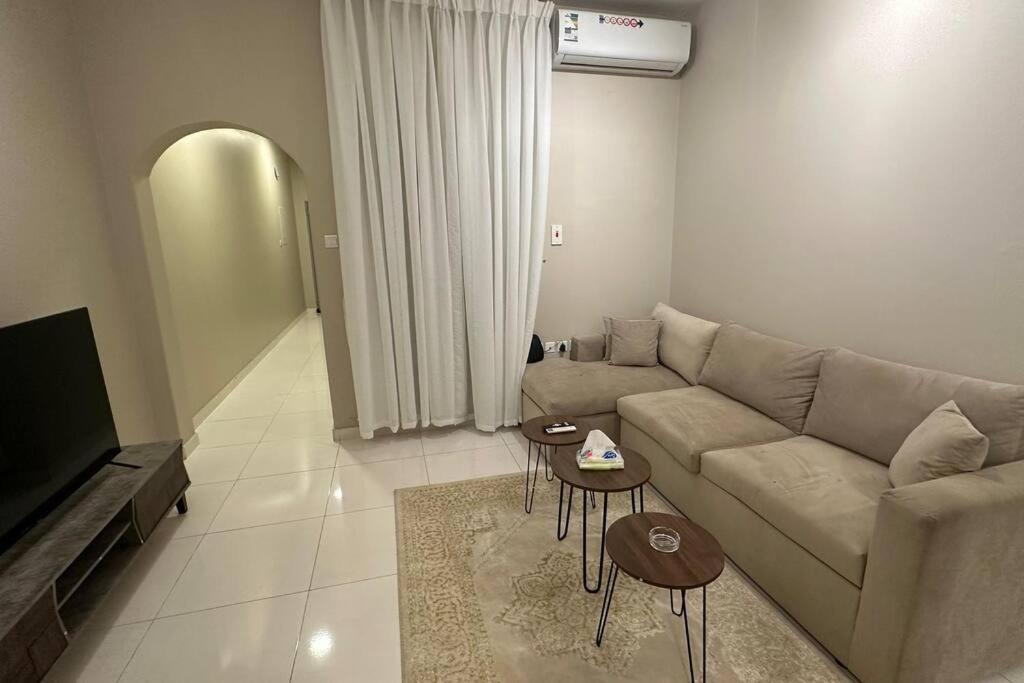 Elegant room and hall #40 شقة مفروشة إيجار يومي المروج - مرتاح