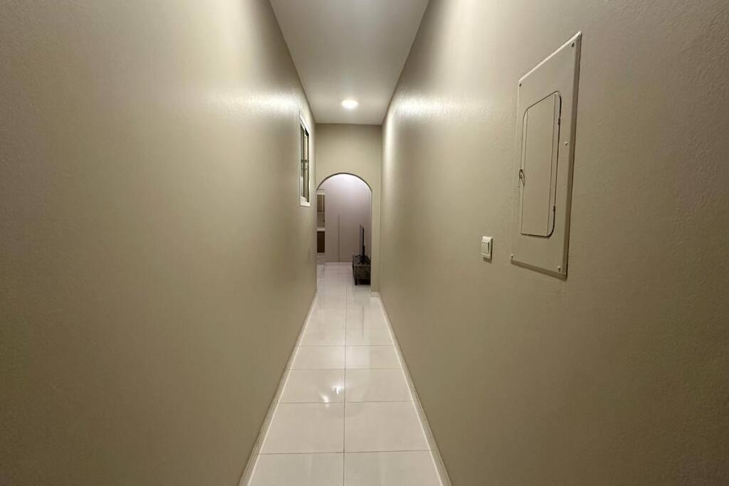 Elegant room and hall #40 شقة مفروشة إيجار يومي المروج - مرتاح