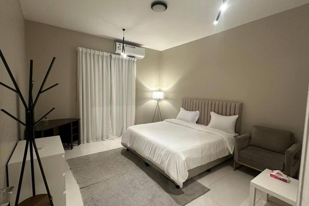 Elegant room and hall #40 شقة مفروشة إيجار يومي المروج - مرتاح