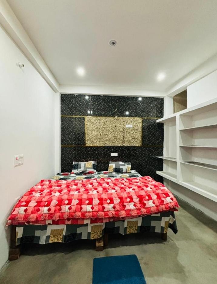 Shree Rajaram Homestay I Nearby Ram Mandir I Ayodhya view 3