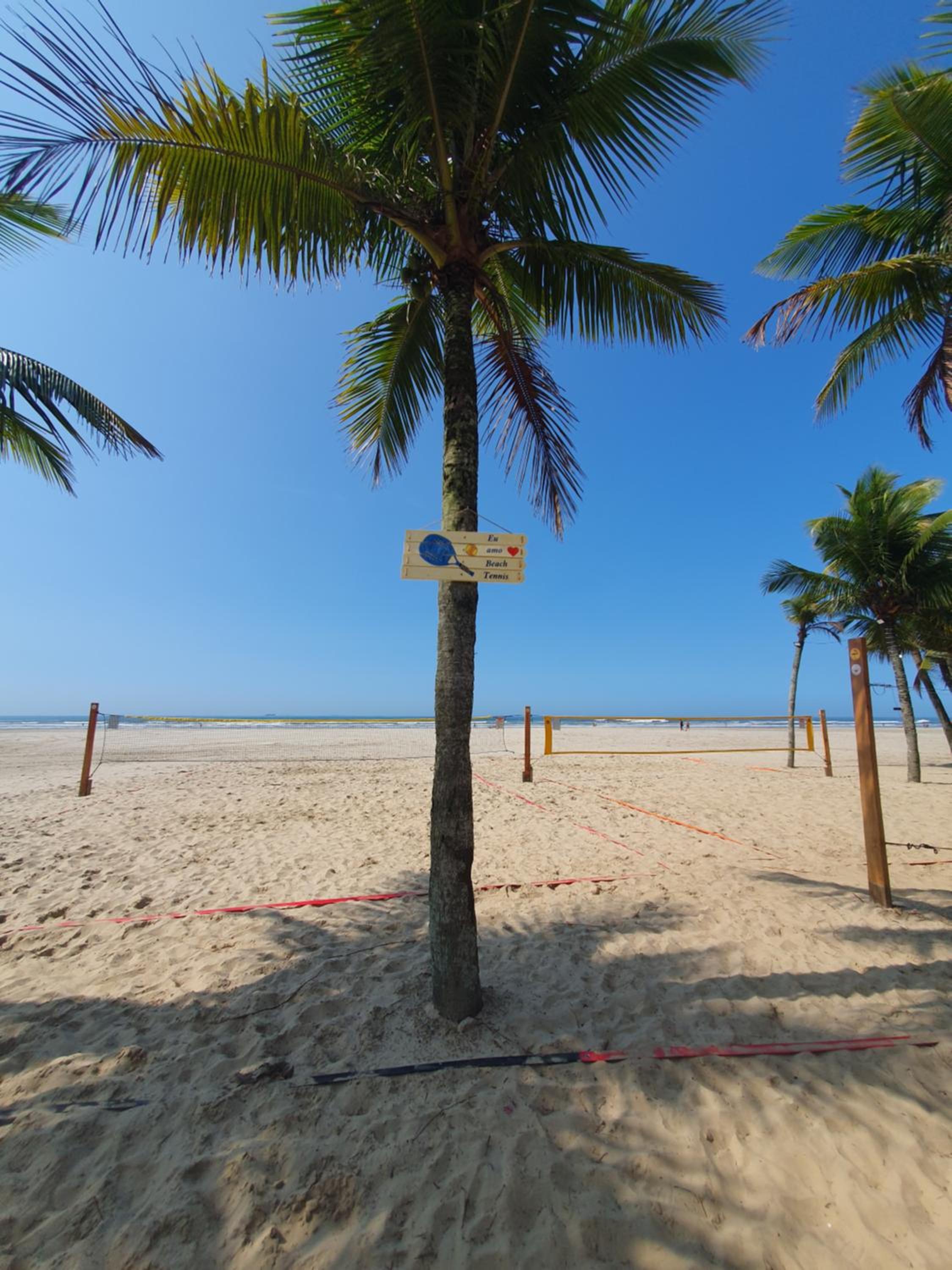 Apê com Churrasqueira na varanda a 400m da praia da Aviação