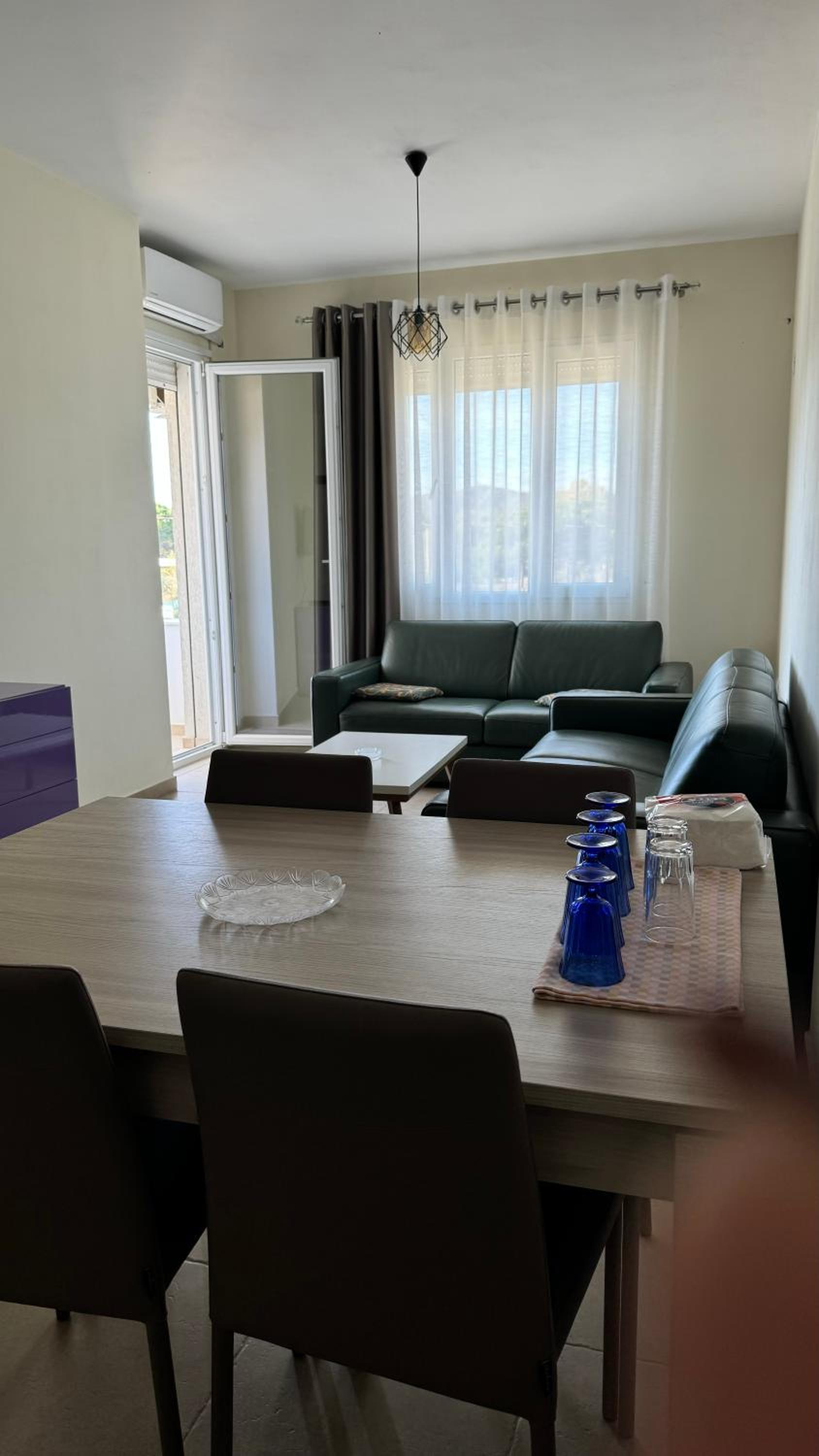 Apartament Todhe - Gjiri Lalezit 500m from the beach