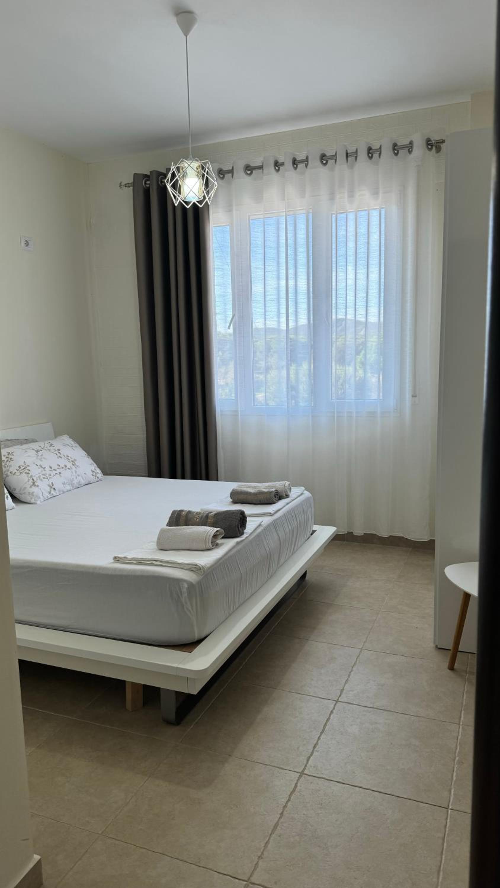 Apartament Todhe - Gjiri Lalezit 500m from the beach