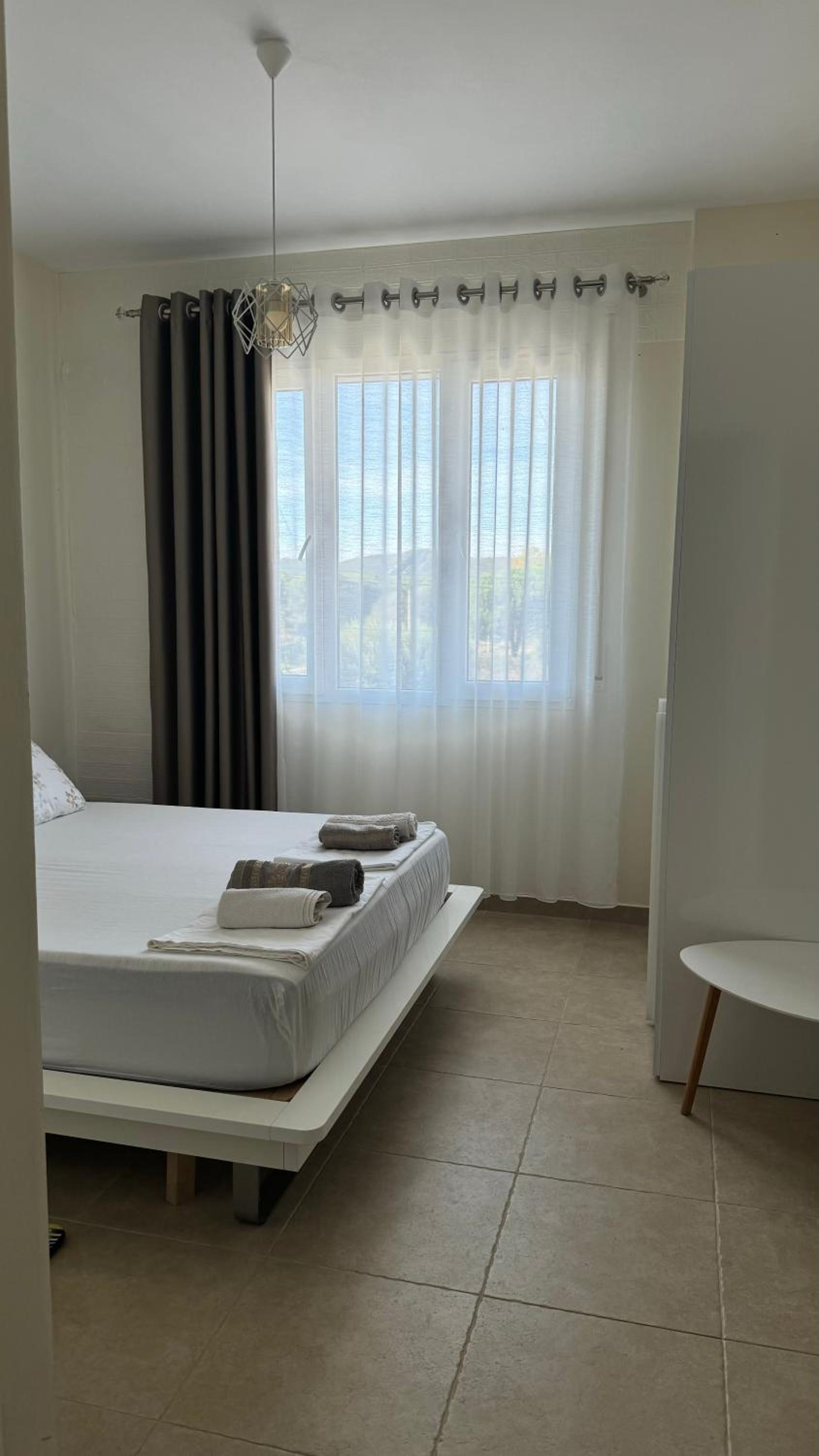 Apartament Todhe - Gjiri Lalezit 500m from the beach
