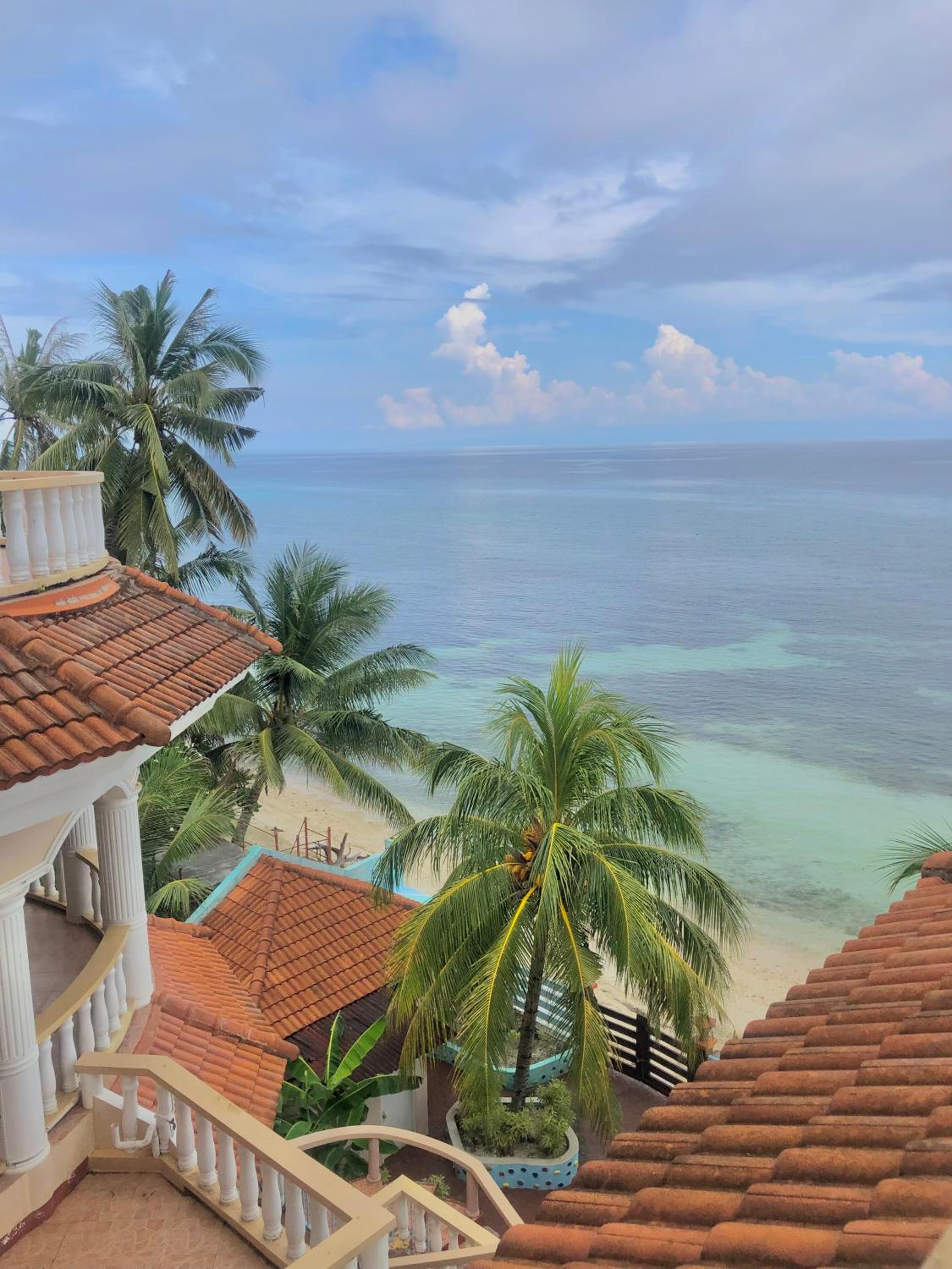 Casaroyal Beachfront Siquijor view 4