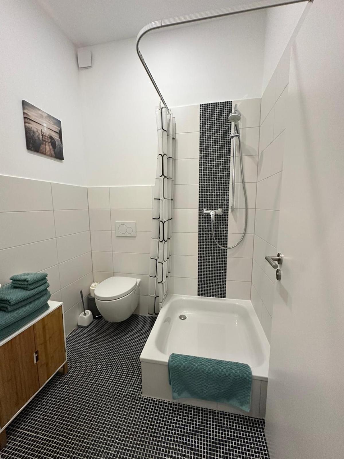 Gästehaus Bützfleth, Rad-Hotel, Arbeit & Privat, Bed & Breakfast, Mitten am Elb-Rad-Wanderweg