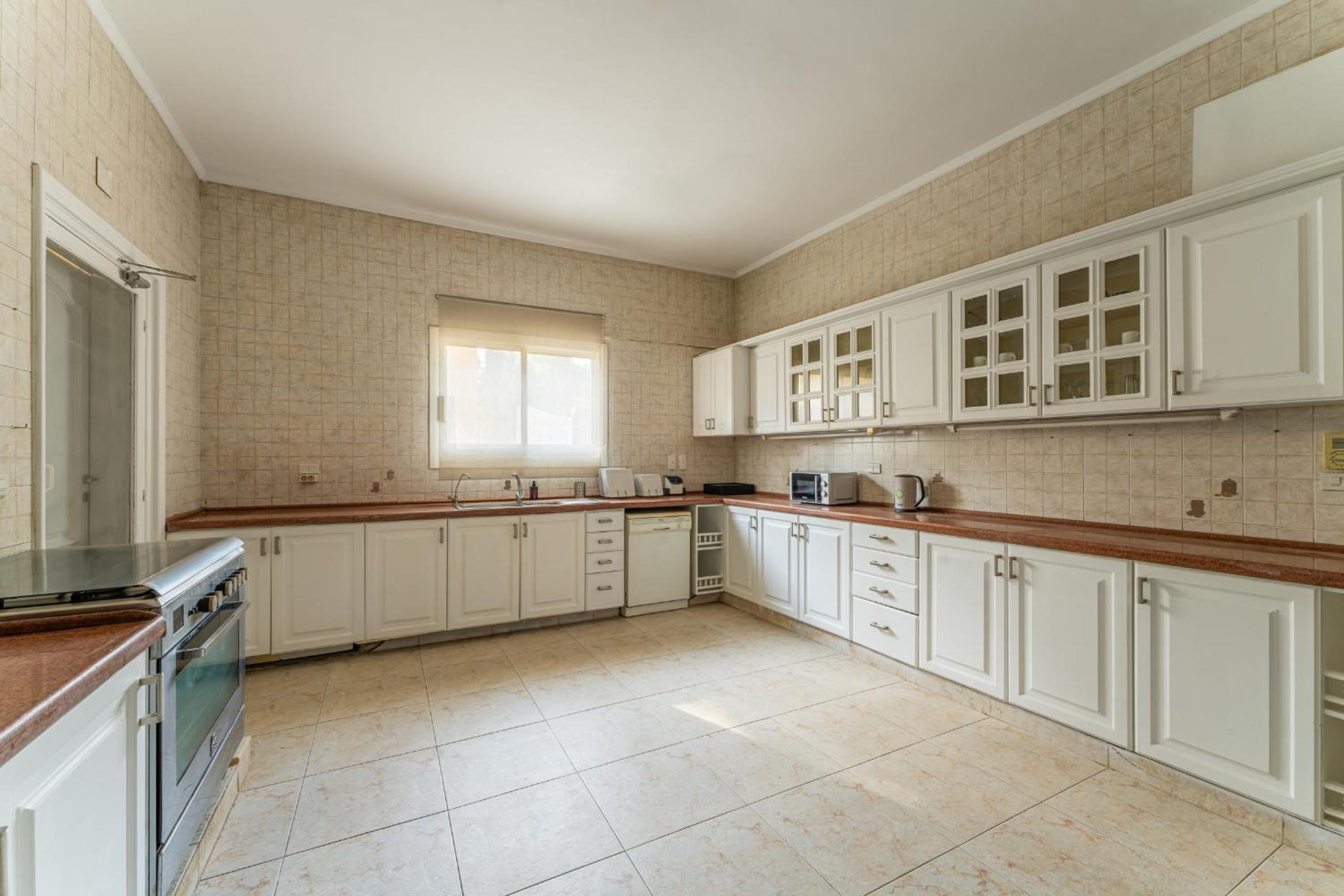Brassbell l Superb Standalone Villa with a Pool