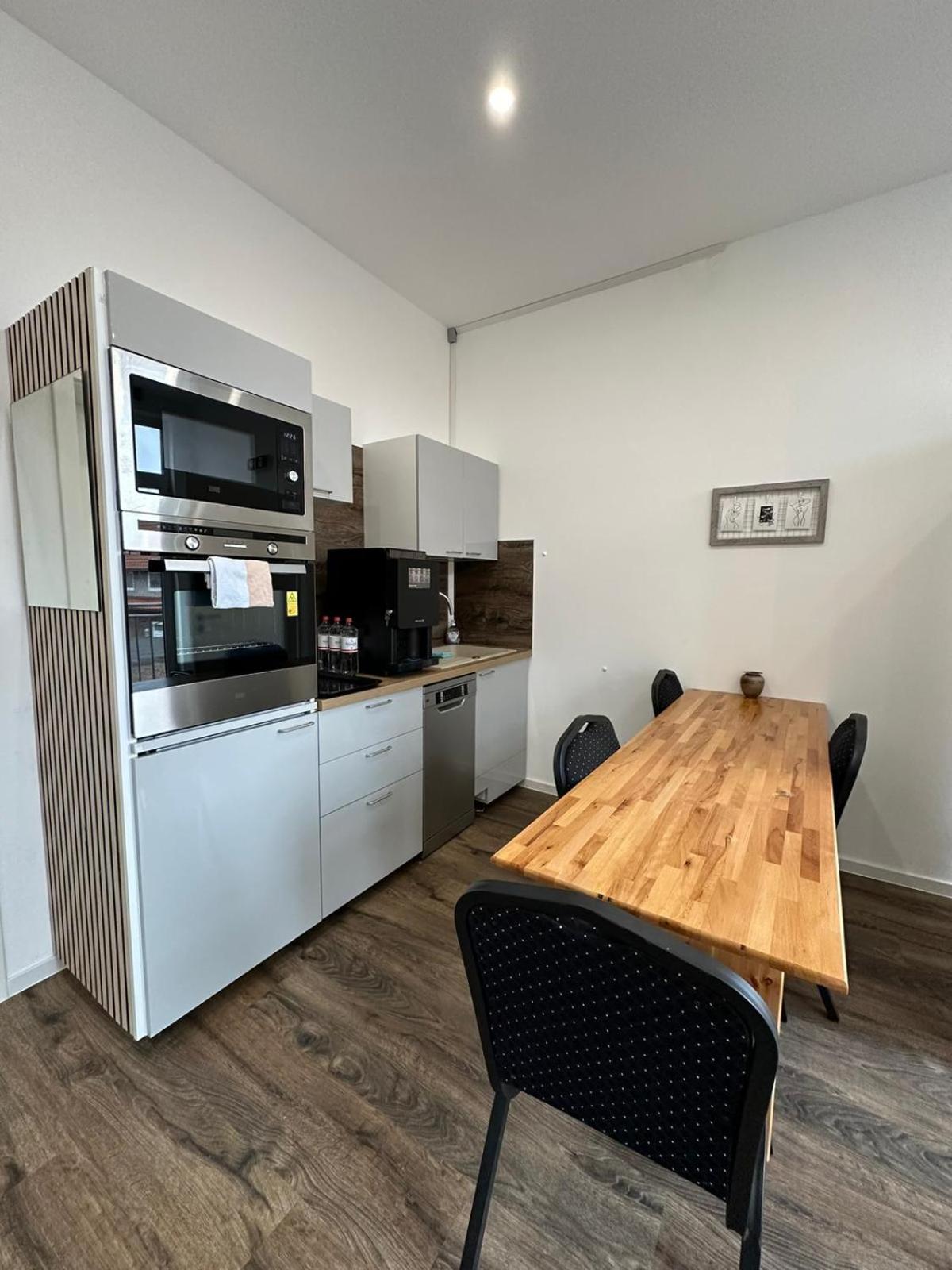 Gästehaus Bützfleth, Rad-Hotel, Arbeit & Privat, Bed & Breakfast, Mitten am Elb-Rad-Wanderweg