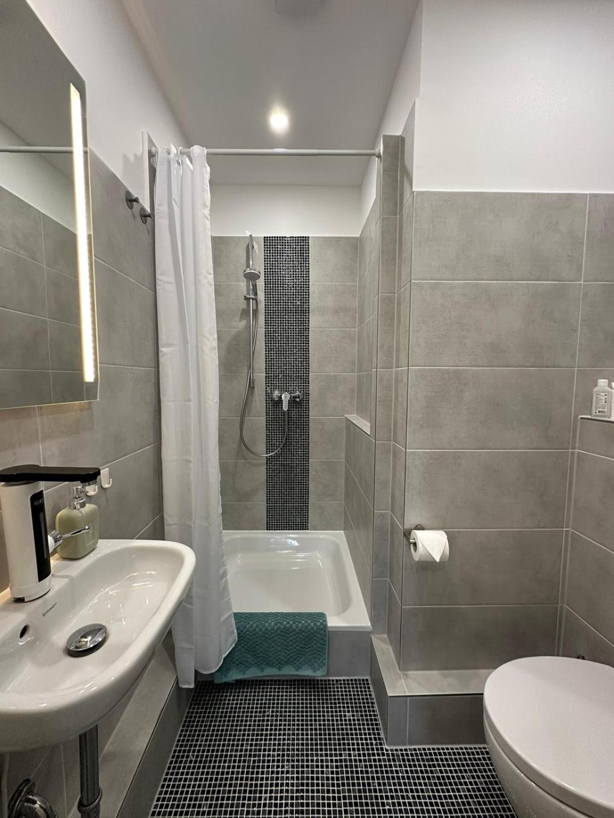 Gästehaus Bützfleth, Rad-Hotel, Arbeit & Privat, Bed & Breakfast, Mitten am Elb-Rad-Wanderweg
