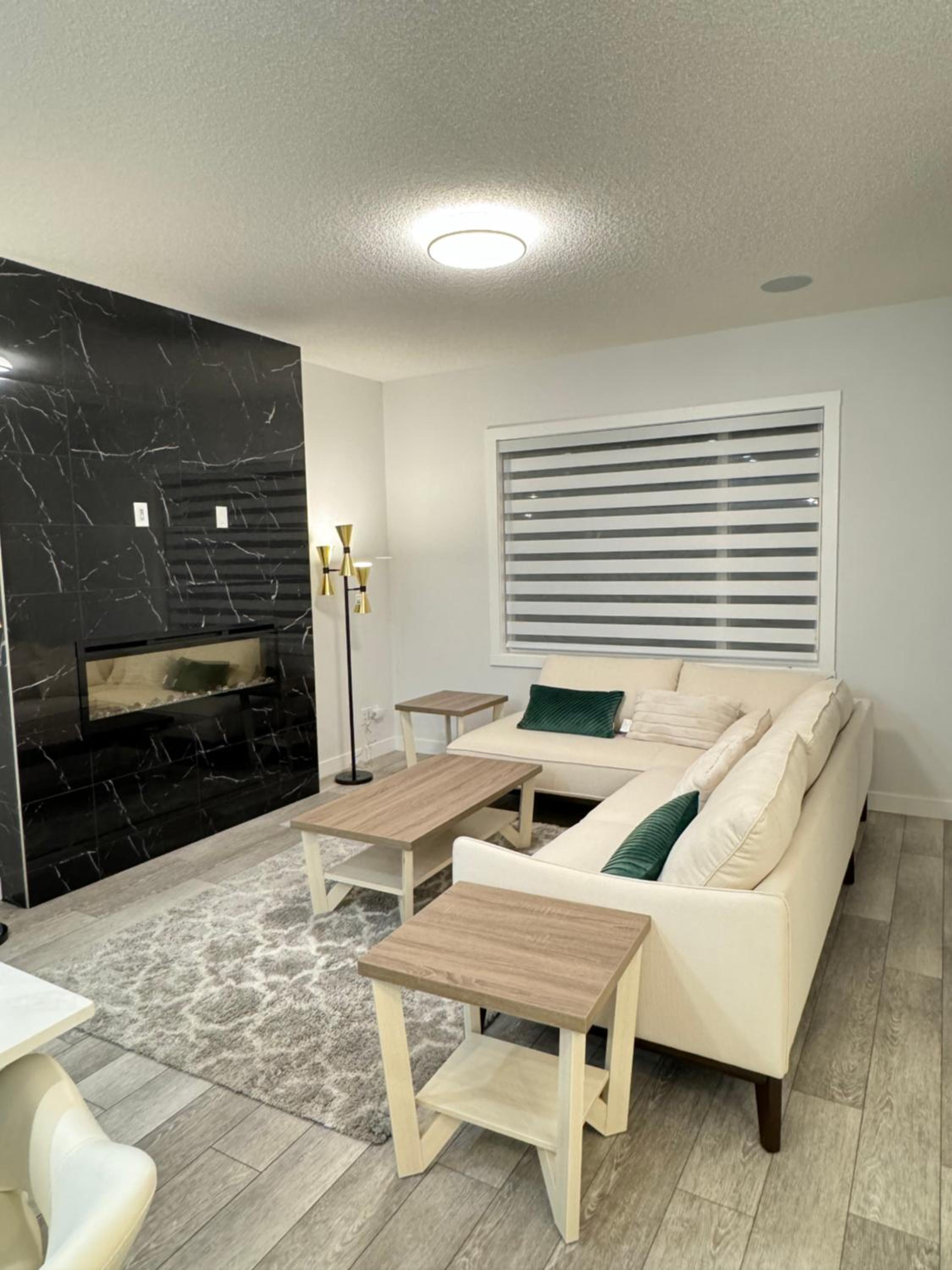 Serene Stay - Private Room and bath with Parking and Wi-Fi